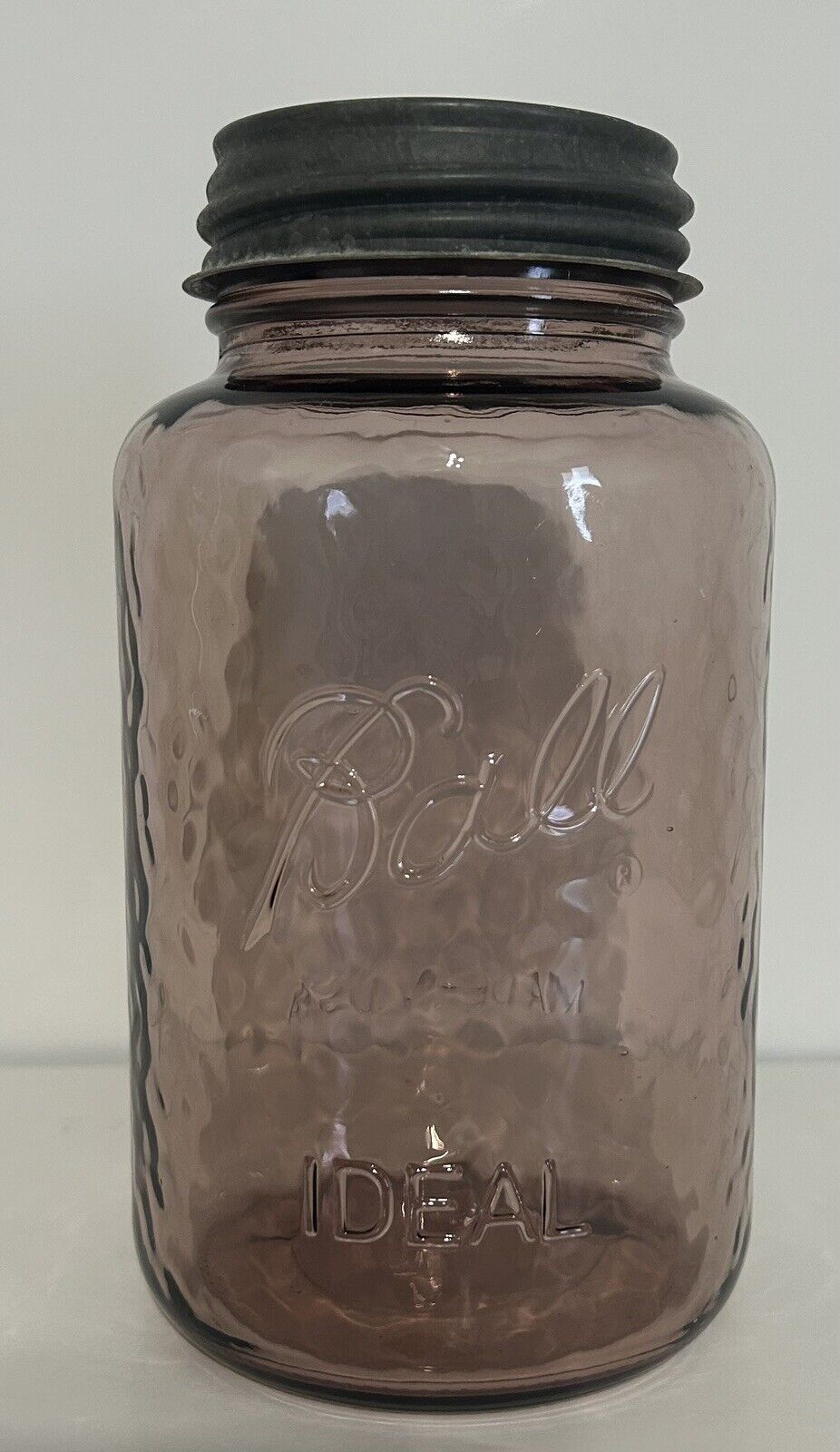 Ball Pink Hammered Rose Pint Mason Jar W/Matching Metal Lid Collector\'s Edition