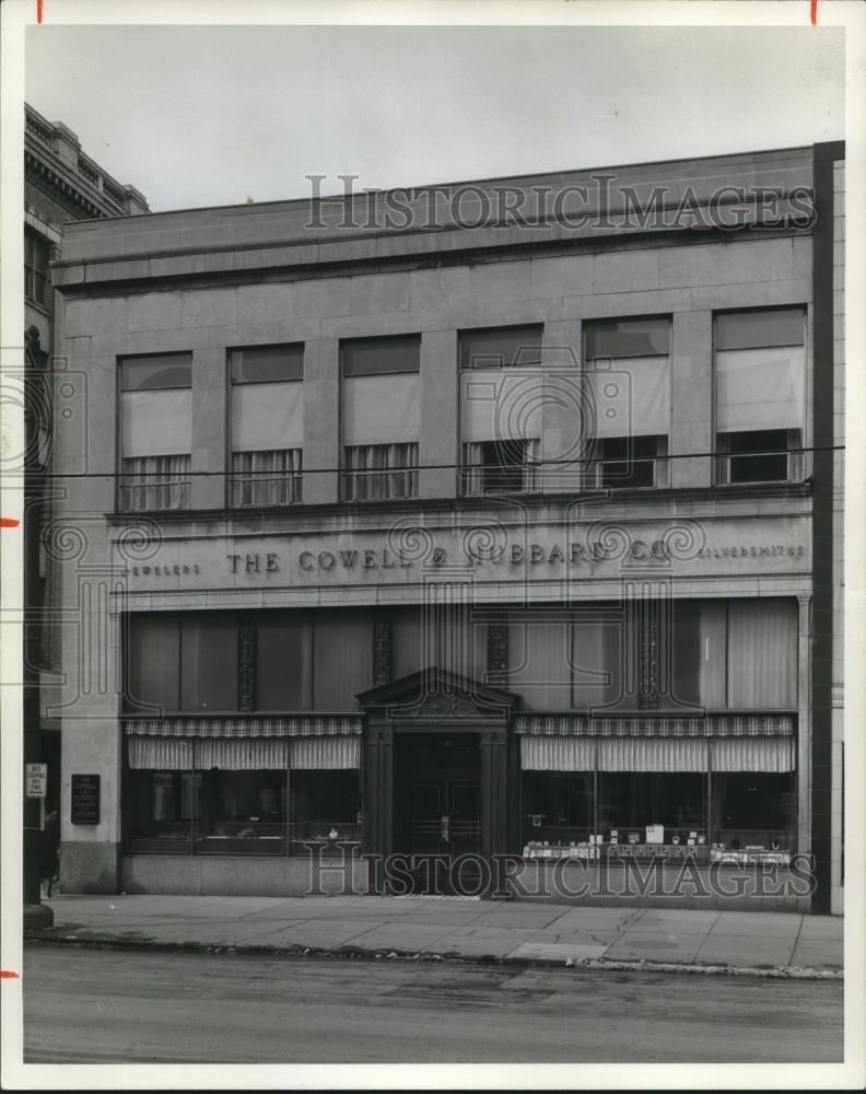 1964 Press Photo The Cowell & Hubbard Co. store in Euclid Avenue - cva96444