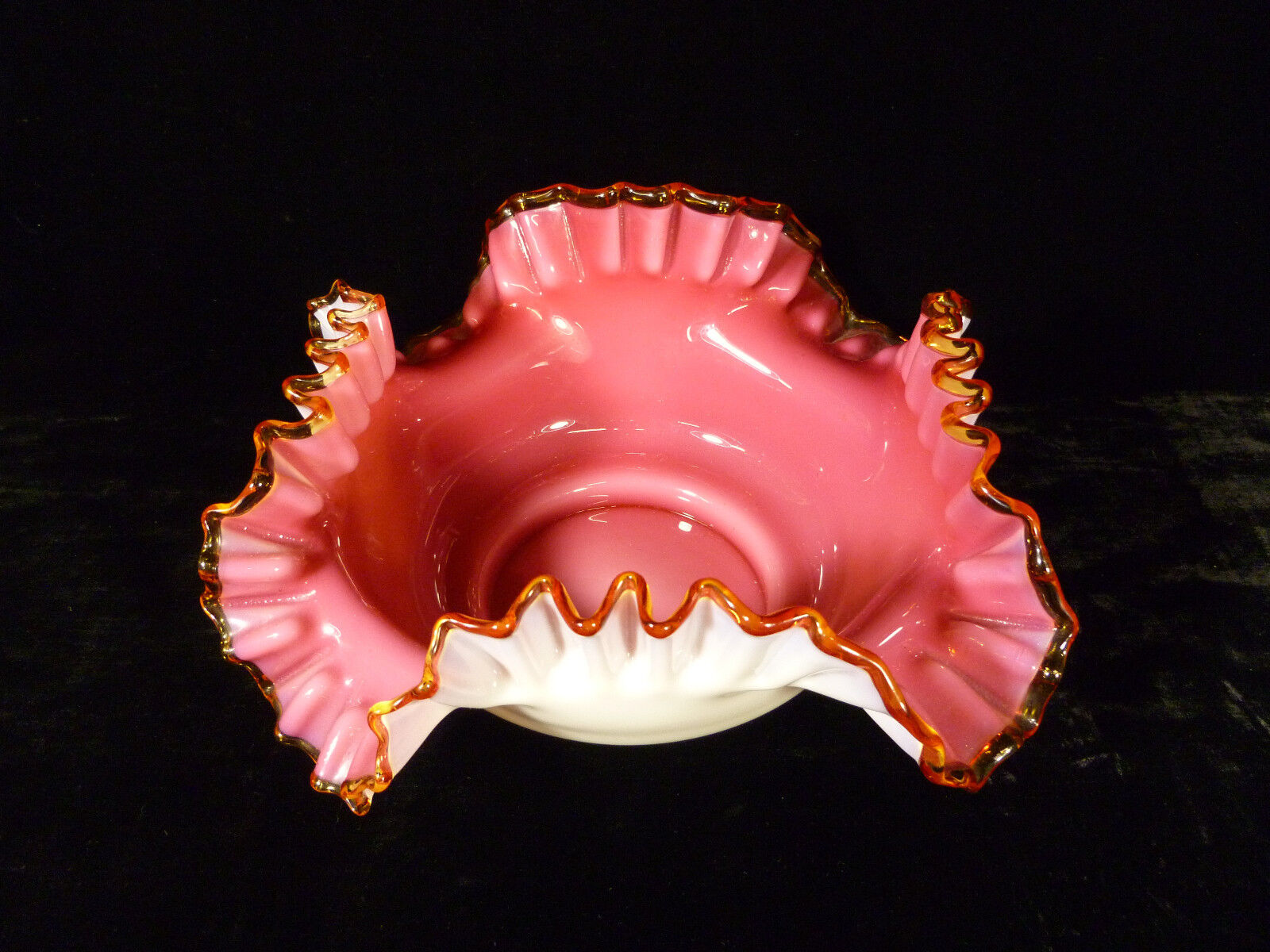 DAVIDSON ENGLAND WHITE CASED AMBER CRESTED CRANBERRY GLASS RUFFLE BOWL CIR. 1880