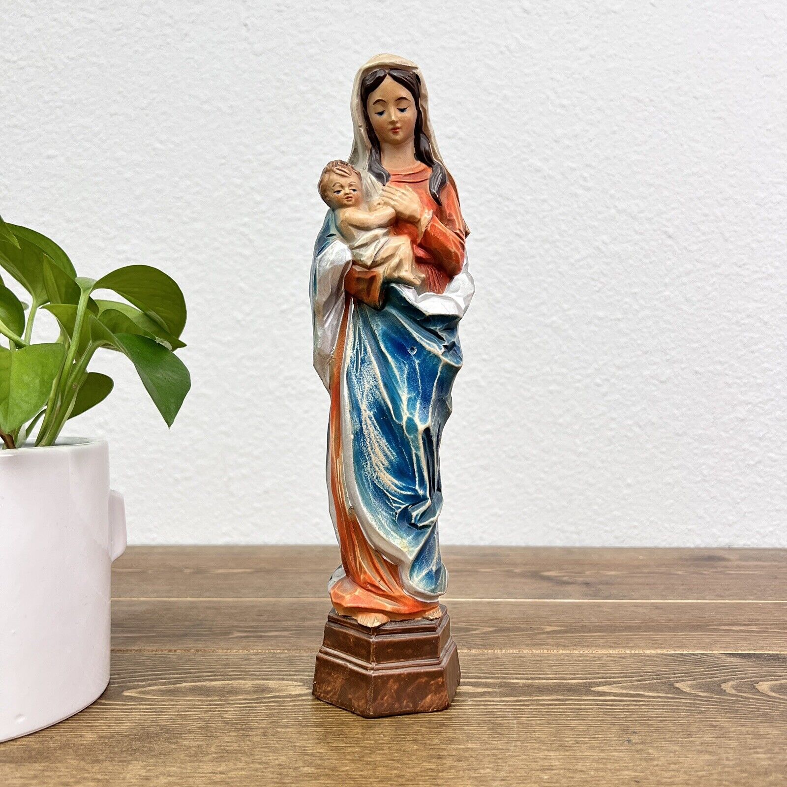 Vintage Virgin Mary Holding Baby Jesus Sanmyro Christian Figurine