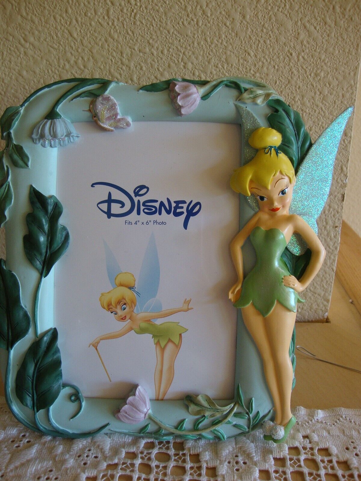 Enesco DISNEY TINKERBELL FAIRY Photo Picture frame Holds 4x6 Easel Stand NEW