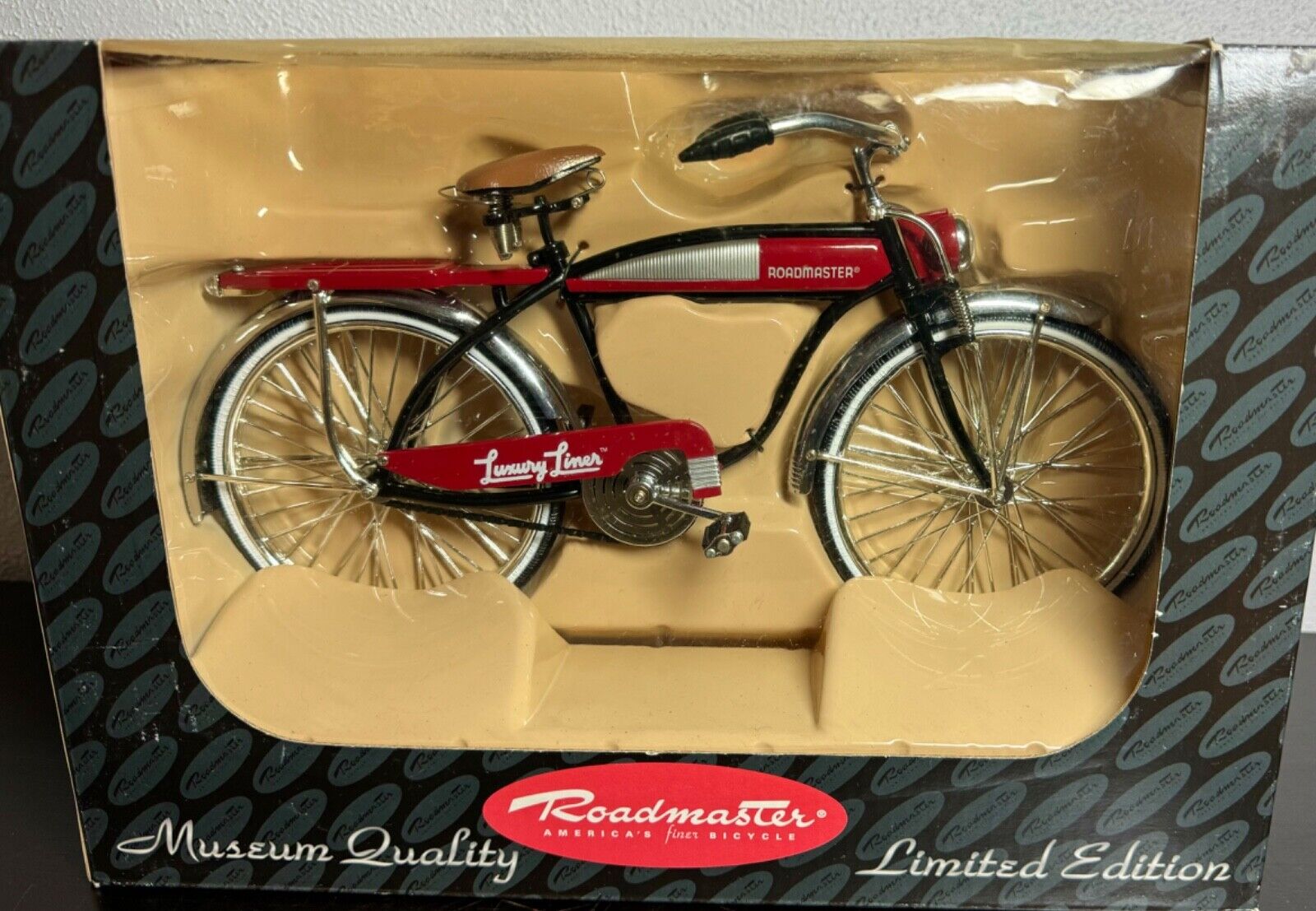 Limited Edition 1:6 scale, Roadmaster luxury liner model bicycle, NIB 1998