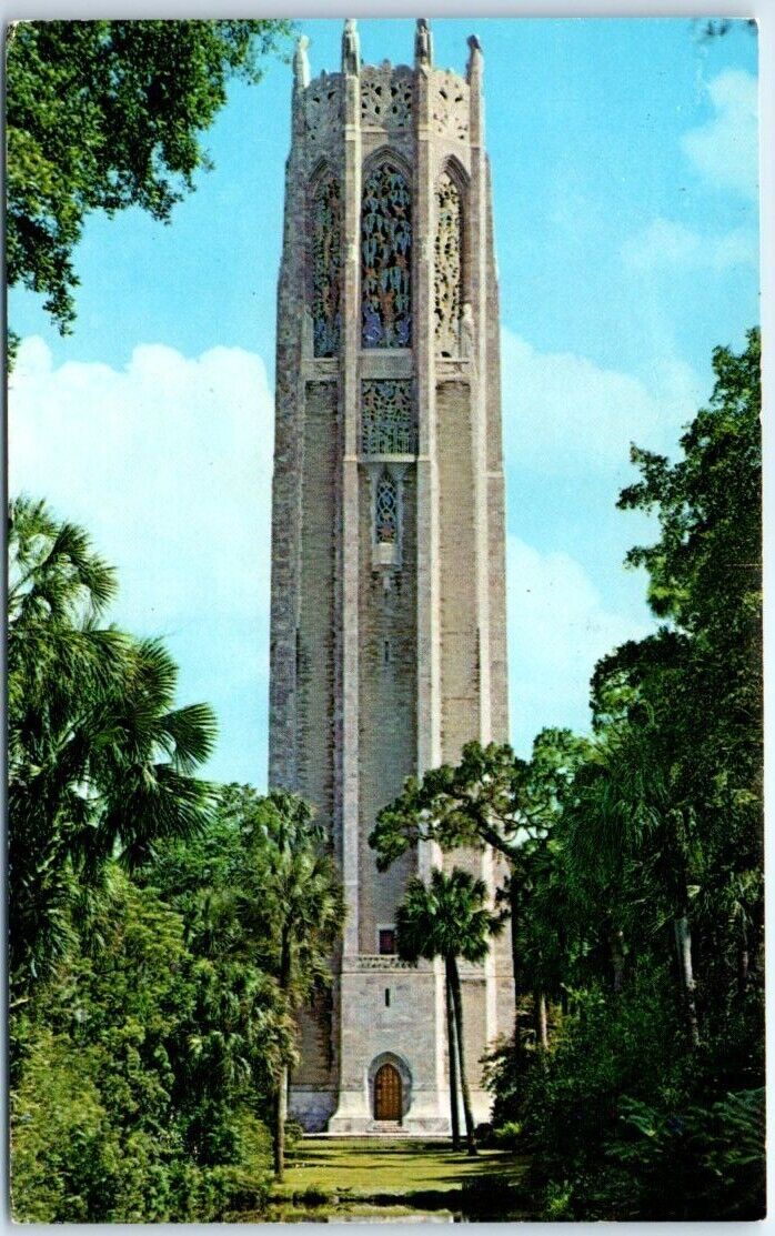 Postcard - The Majestic Singing Tower - Lake Wales, Florida