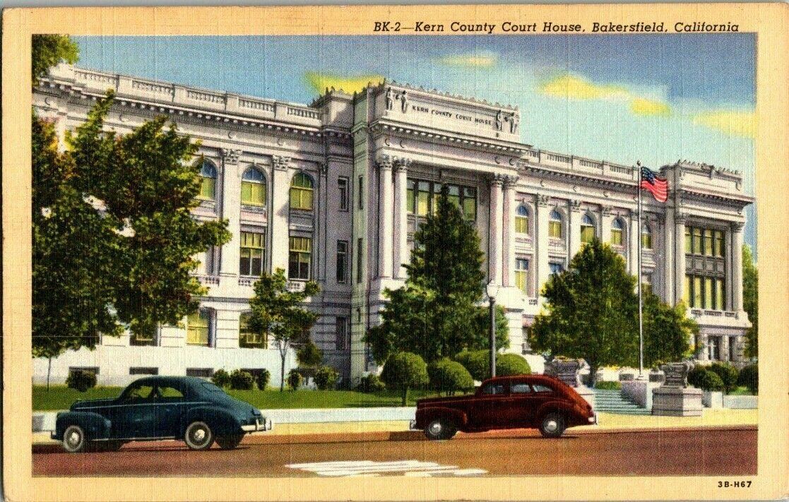 1940\'S. KERN COUNTY COURT HOUSE. BAKERSFIELD, CA. POSTCARD EP2