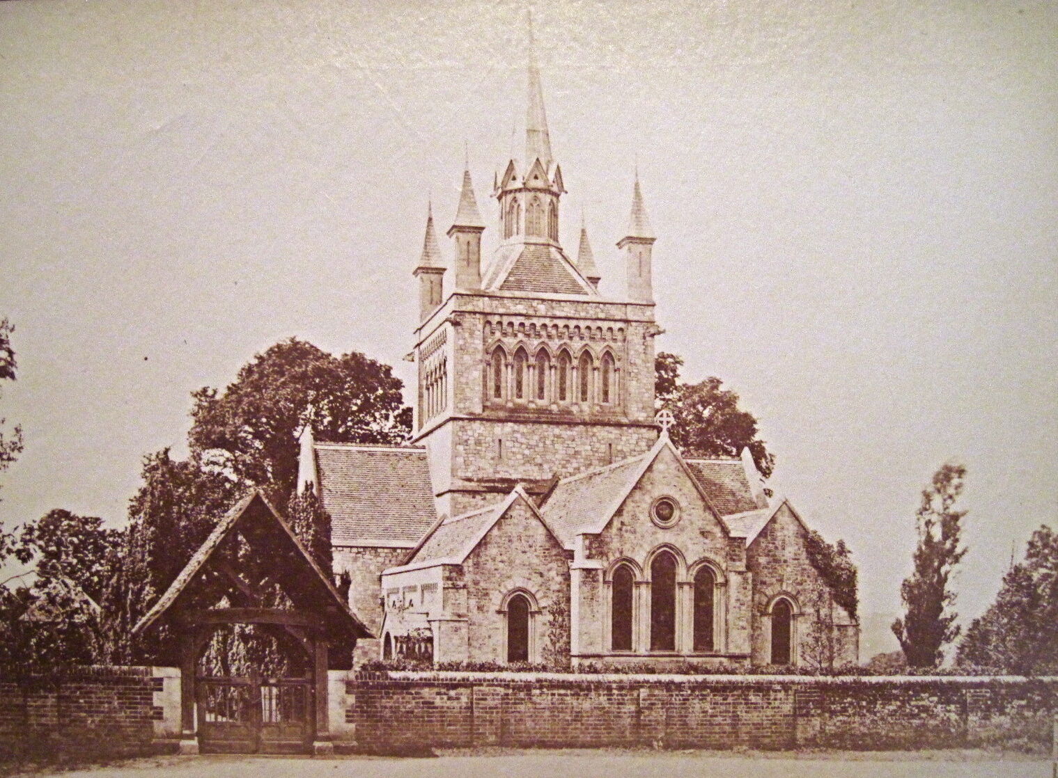 St Mildreds WHIPPINGHAM Church ISLE OF WIGHT Queen Victoria UK Albumen Photo 8x5