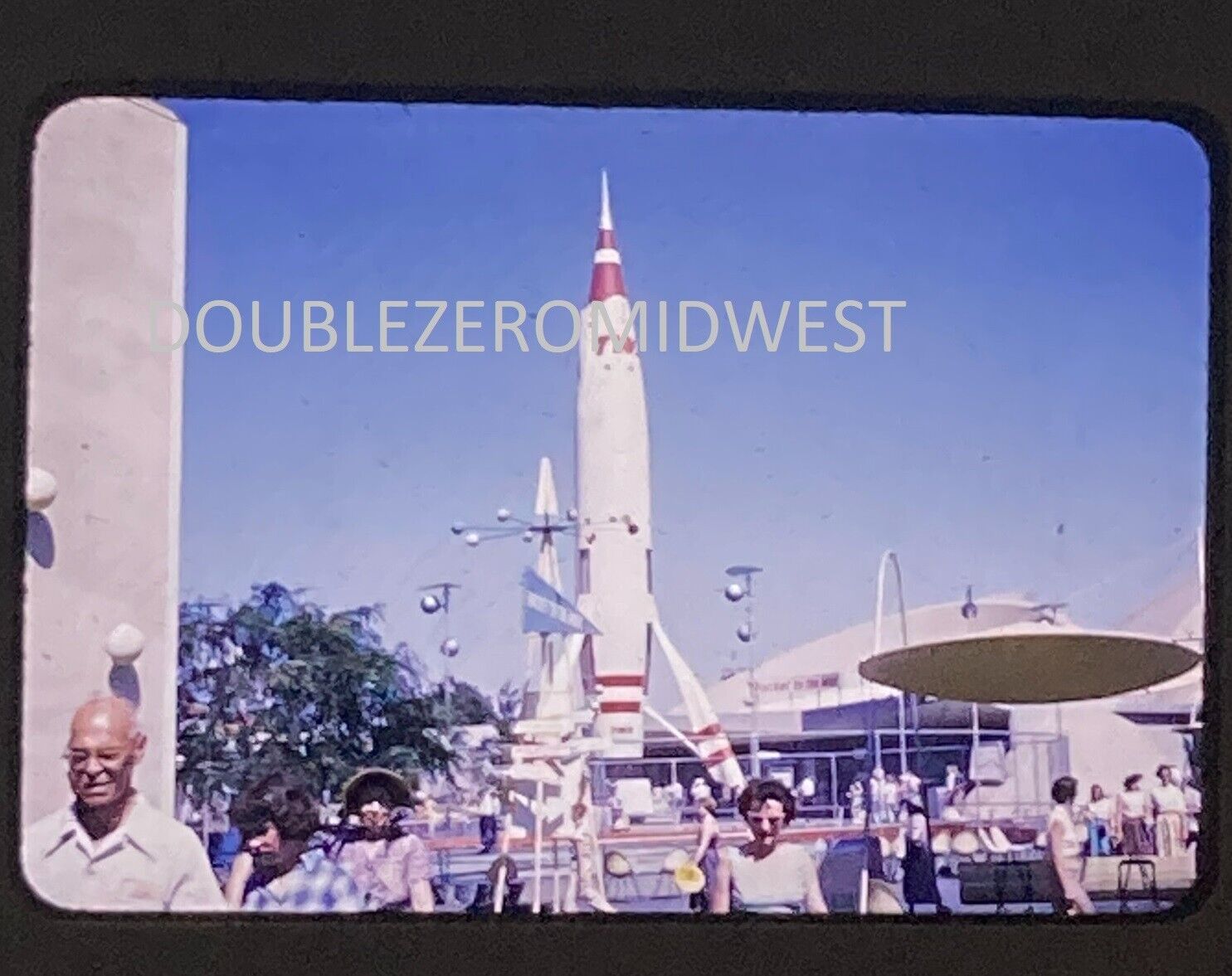 Lot of 20 Vintage 1959 DISNEYLAND Slides Tomorrowland Rocket House of Tomorrow