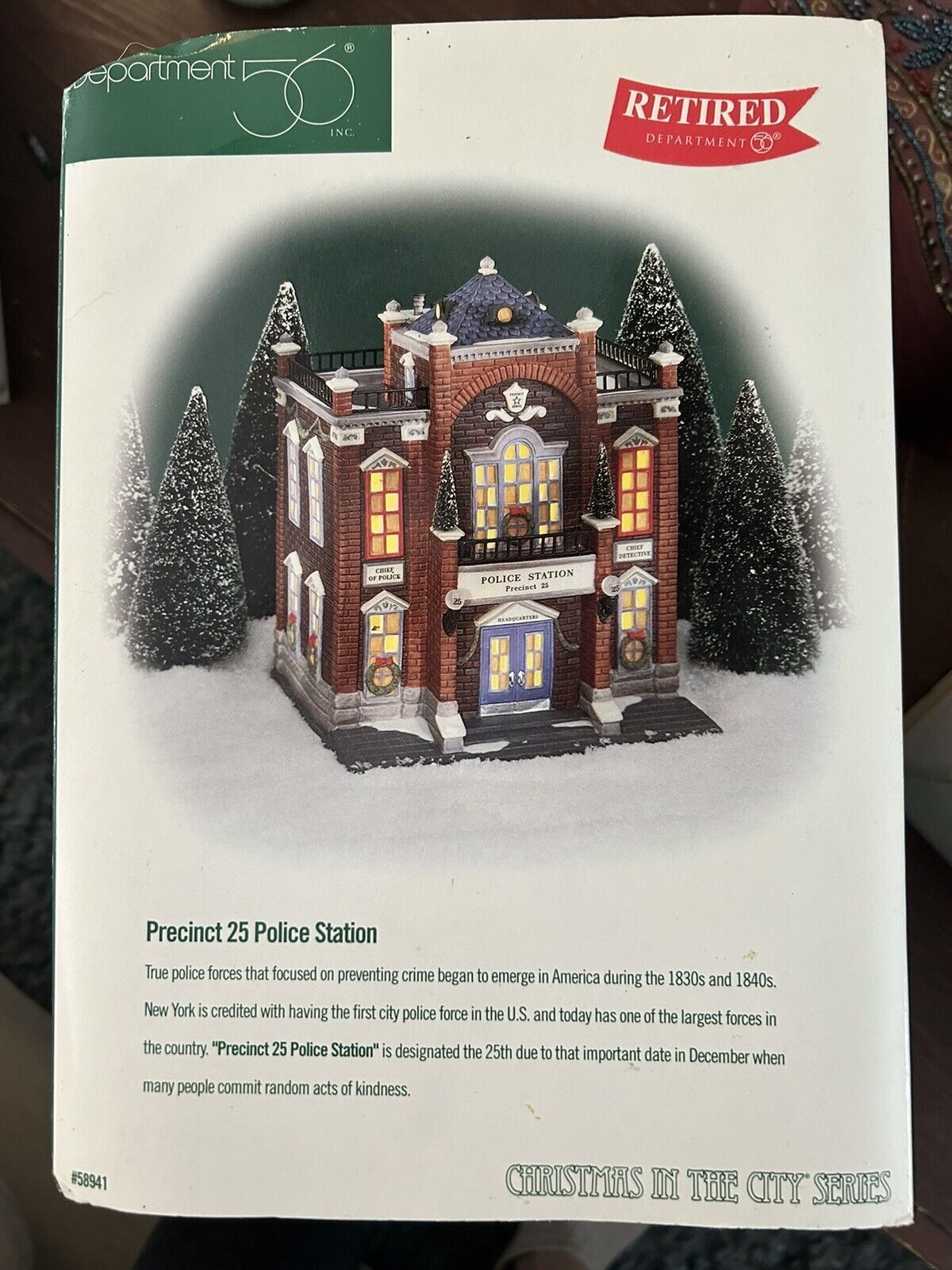 Dept 56 Precinct 25 Police Station Christmas in the City #58941 Retired