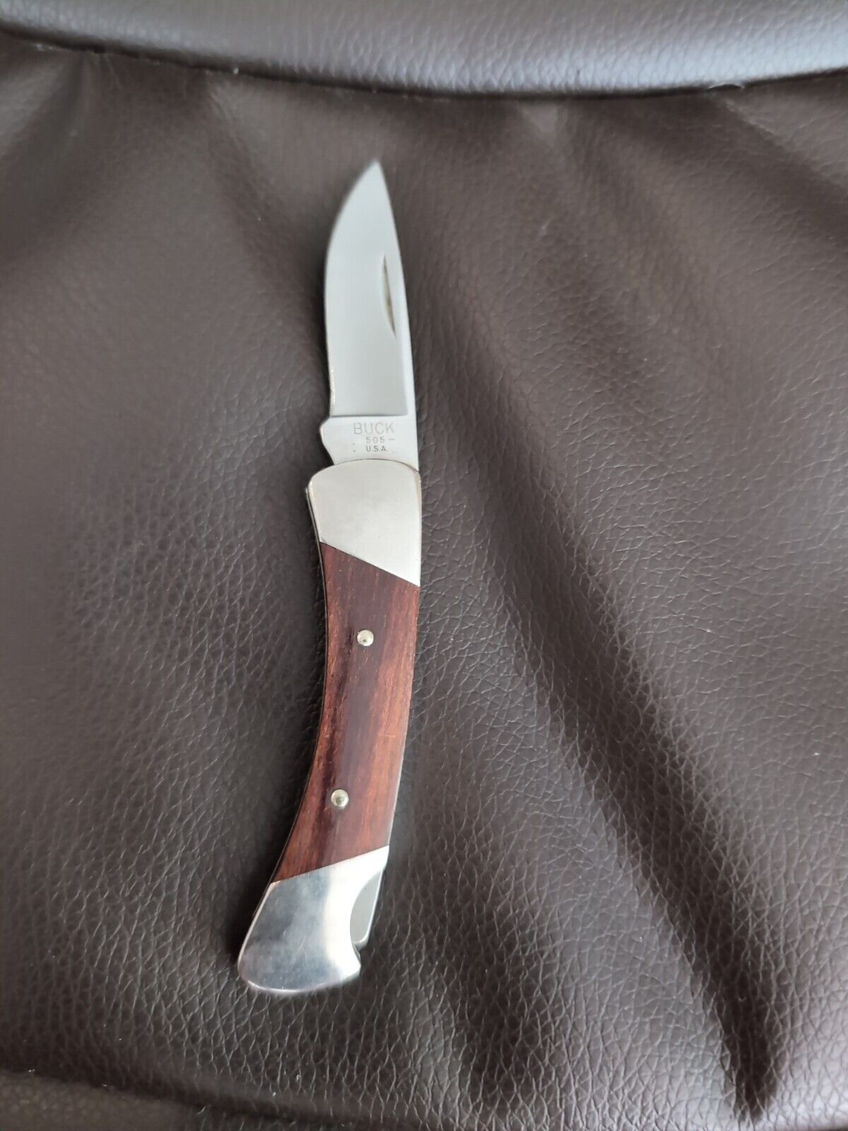 Vintage Rare Good Condition Buck USA 505 Brown Wooden Handle Pocket Knife