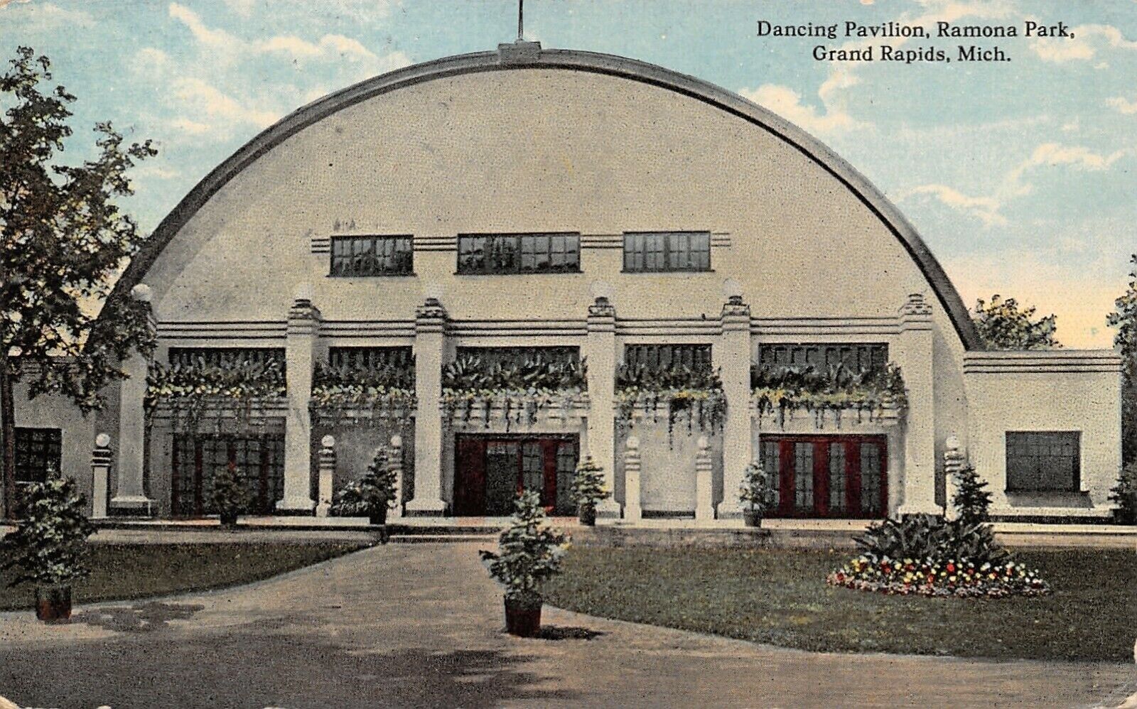 Grand Rapids Michigan~Ramona Amusement Park~Planter Boxes~Dancing Pavilion 1915