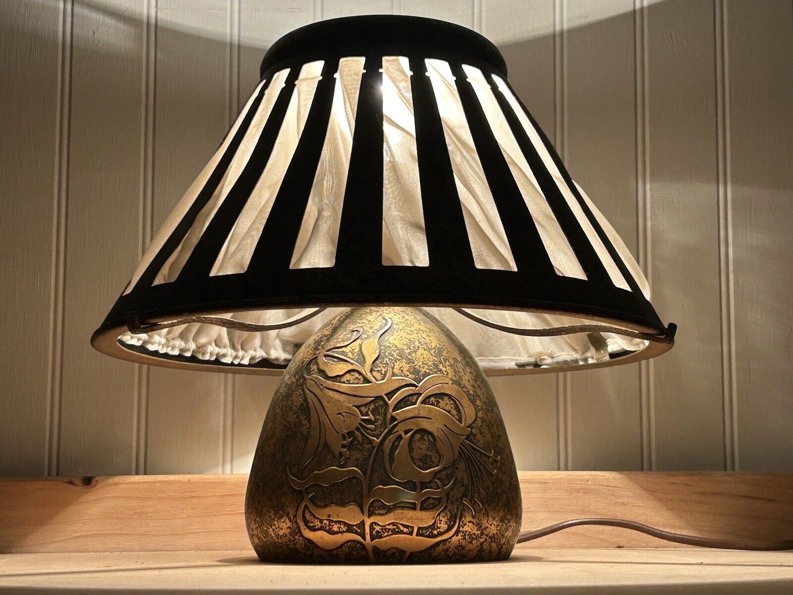 ANTIQUE MISSION ARTS CRAFTS HEINTZ  DAYLILY BRONZE ART LAMP SILK SHADE 1912