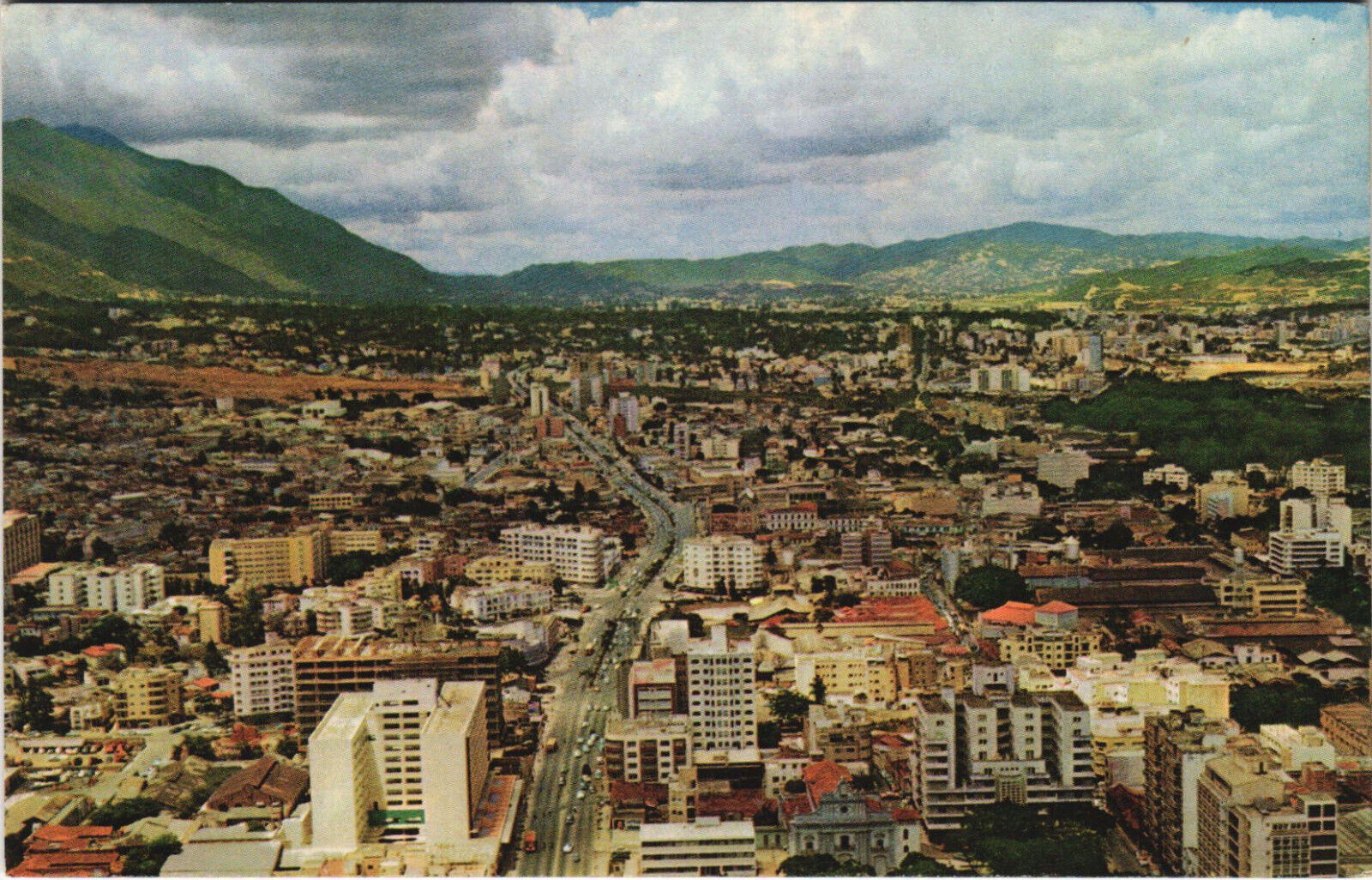 PC VENEZUELA, CARACAS, AVENIDA URDANETA Y ANDRES BELLO, Modern Postcard (b43624)