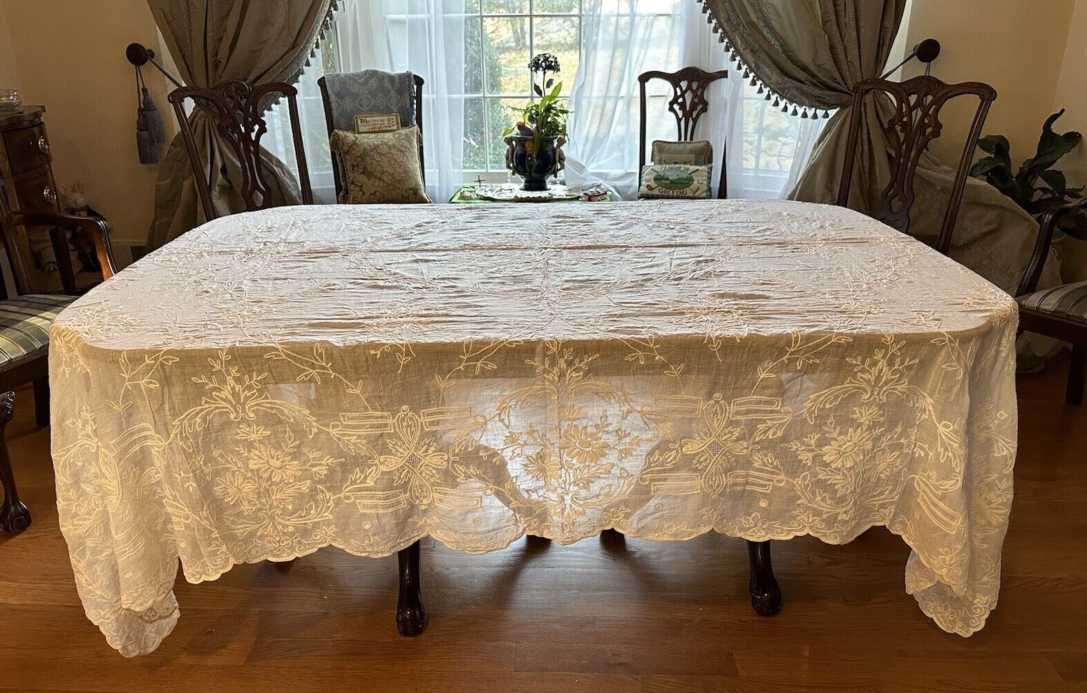 Vintage Banquet Tablecloth Hand Embroidered Swiss Lace Elegant Insets 100”x77”