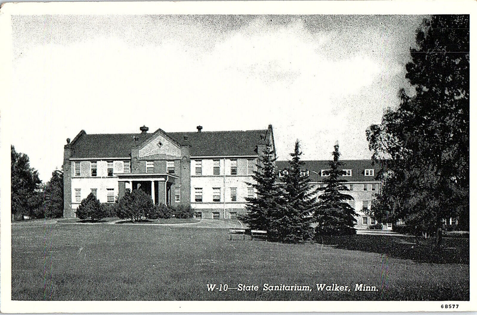 Postcard BUILDING SCENE Walker Minnesota MN AI2330