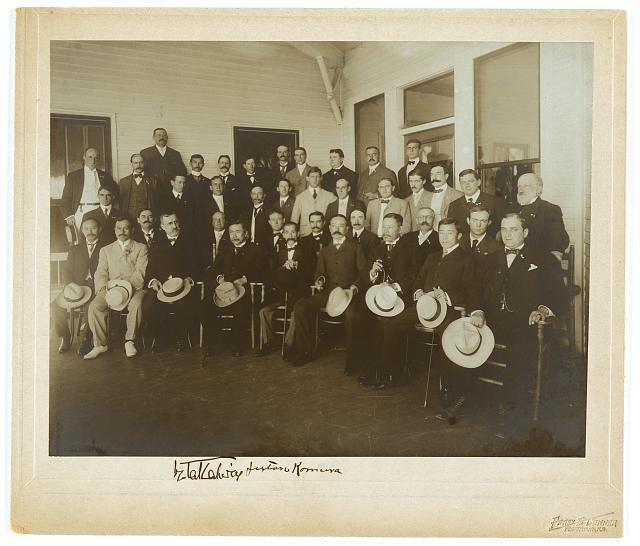 Photo:Russian,Japanese delegates,members of the press,1905