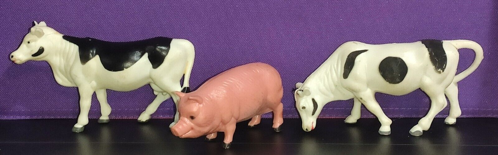 3 Vintage Plastic Farm Animals 2 Cows And A Pig *Hong Kong*