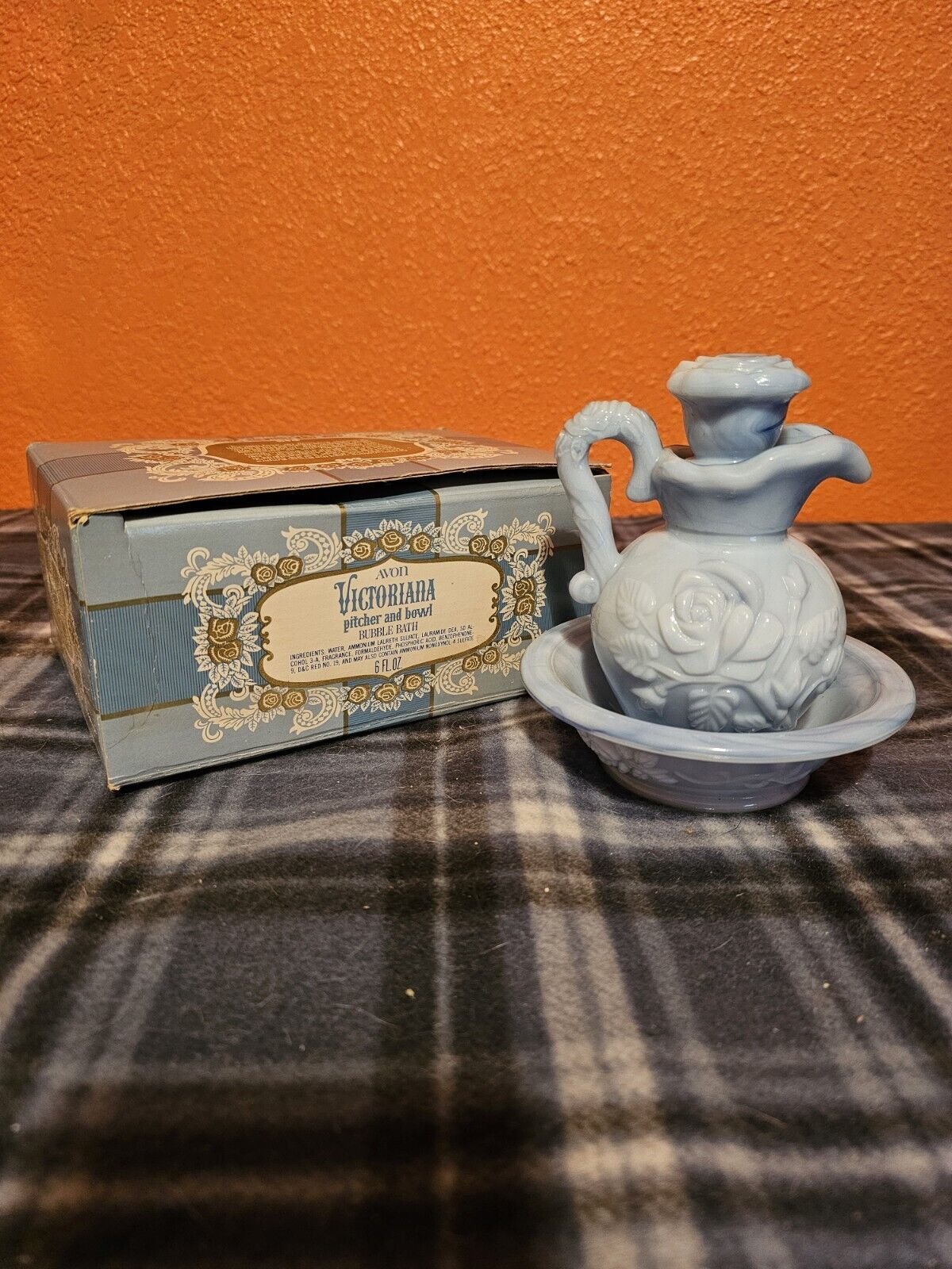 Vintage Avon Victoriana Pitcher and Bowl Set Blue Bubble Bath New In Box 1978