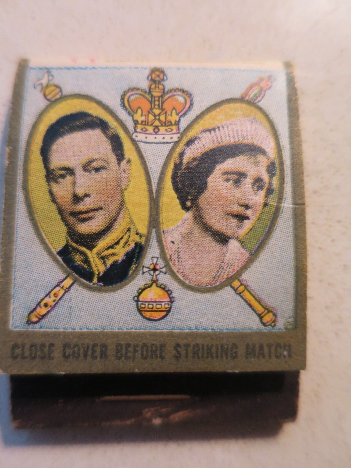 1939 Canada Welcomes Their Most Gracious Majesties King & Queen EMPTY Matchbook