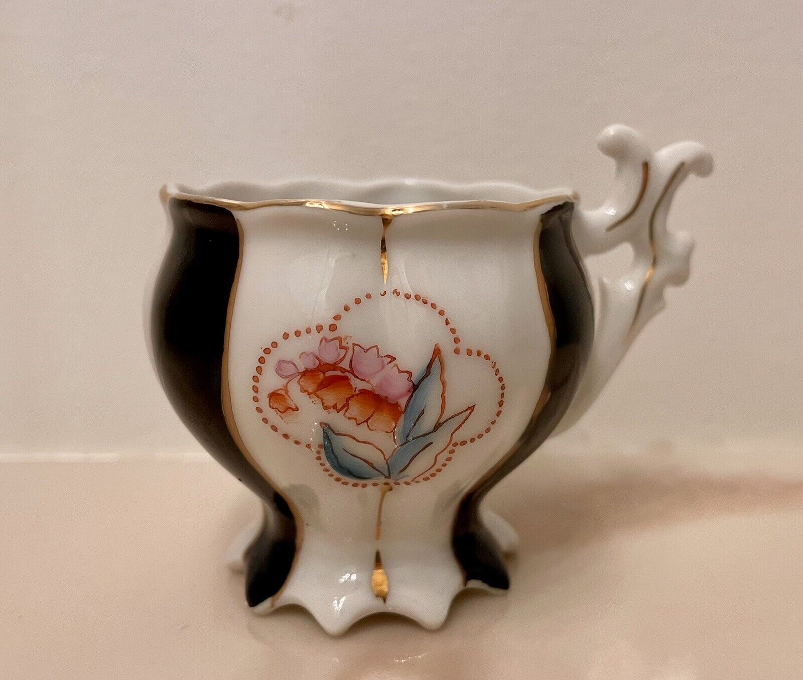 Oshashi Vintage Tea Cup  Souvenir From Fort Wayne China Hand Painted- Beautiful