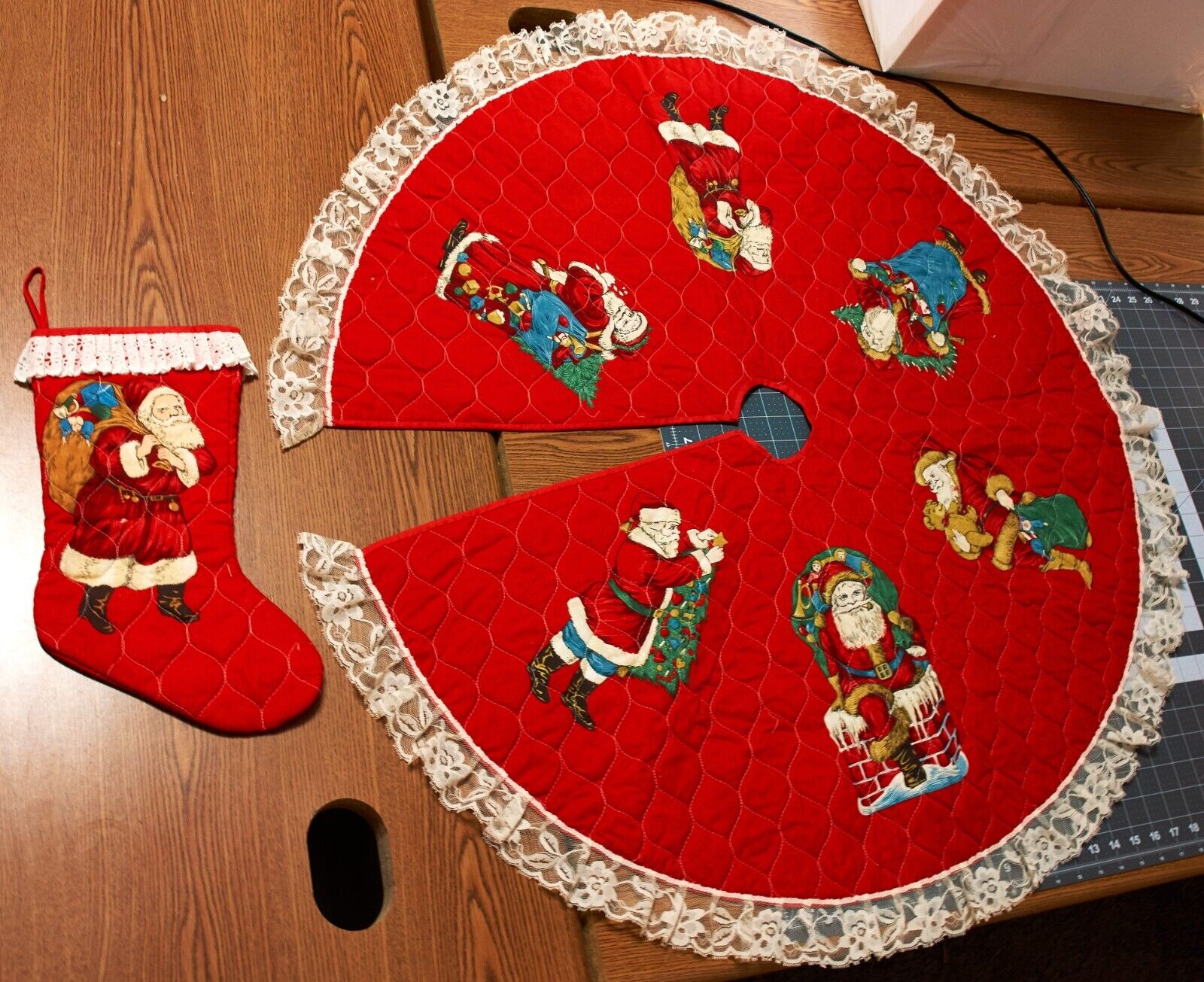 Old Time Santa Tree Skirting With 1 Stocking Lace Quilted Red Vintage