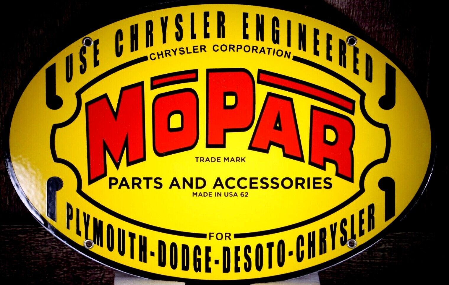 MOPAR PARTS and ACCESSORIES PORCELAIN COLLECTIBLE, RUSTIC, ADVERTISING 
