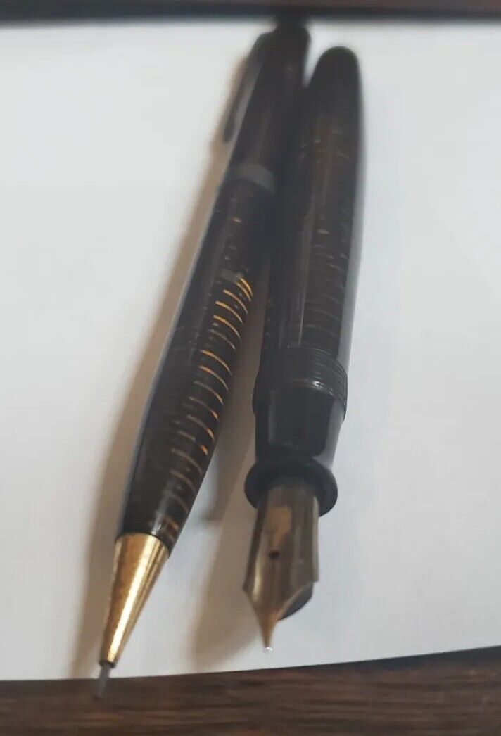 Mid-century Pen and Pencil Parker Vacumatic 3 Major General 