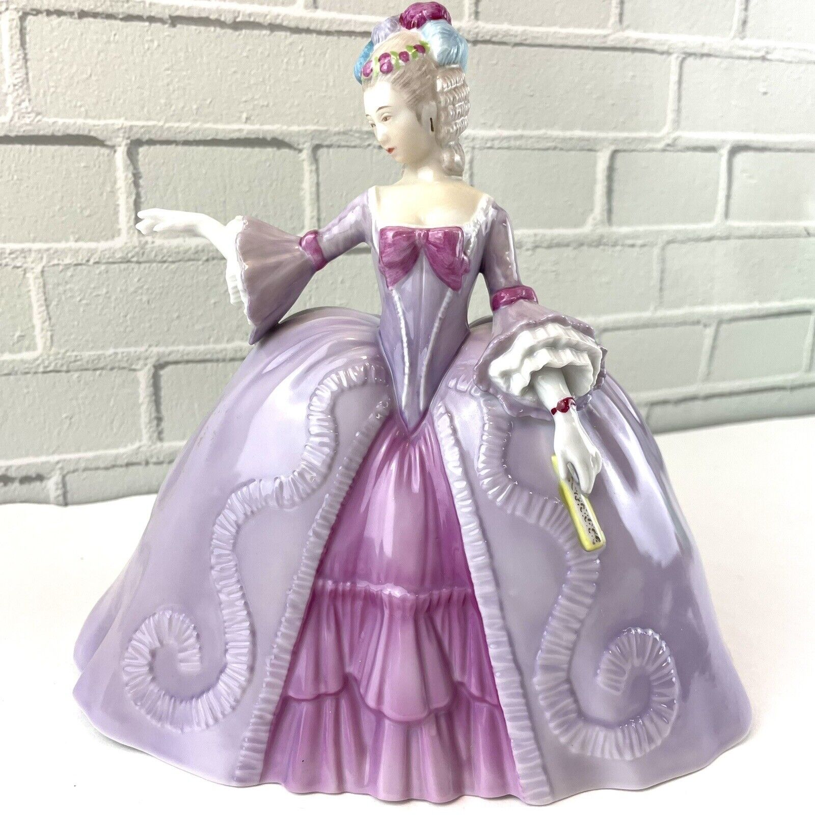 Franklin Porcelain Figurine Marianne The Minuet Museum Of Costume Hand Painted