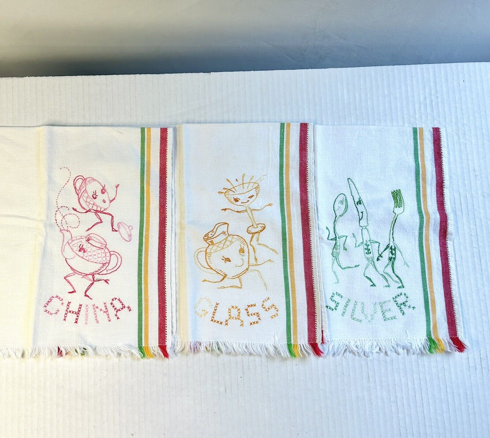 (3) Vintage Embroidered Cotton Feedsack Kitchen Towels  Glasses China