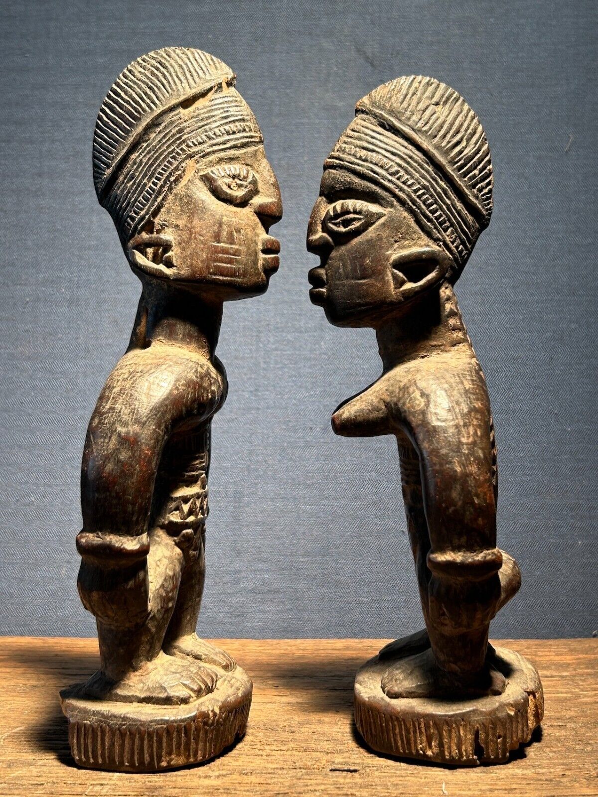 rare old pair of YORUBA IBEJI twin figures - African tribal art sculpture statue