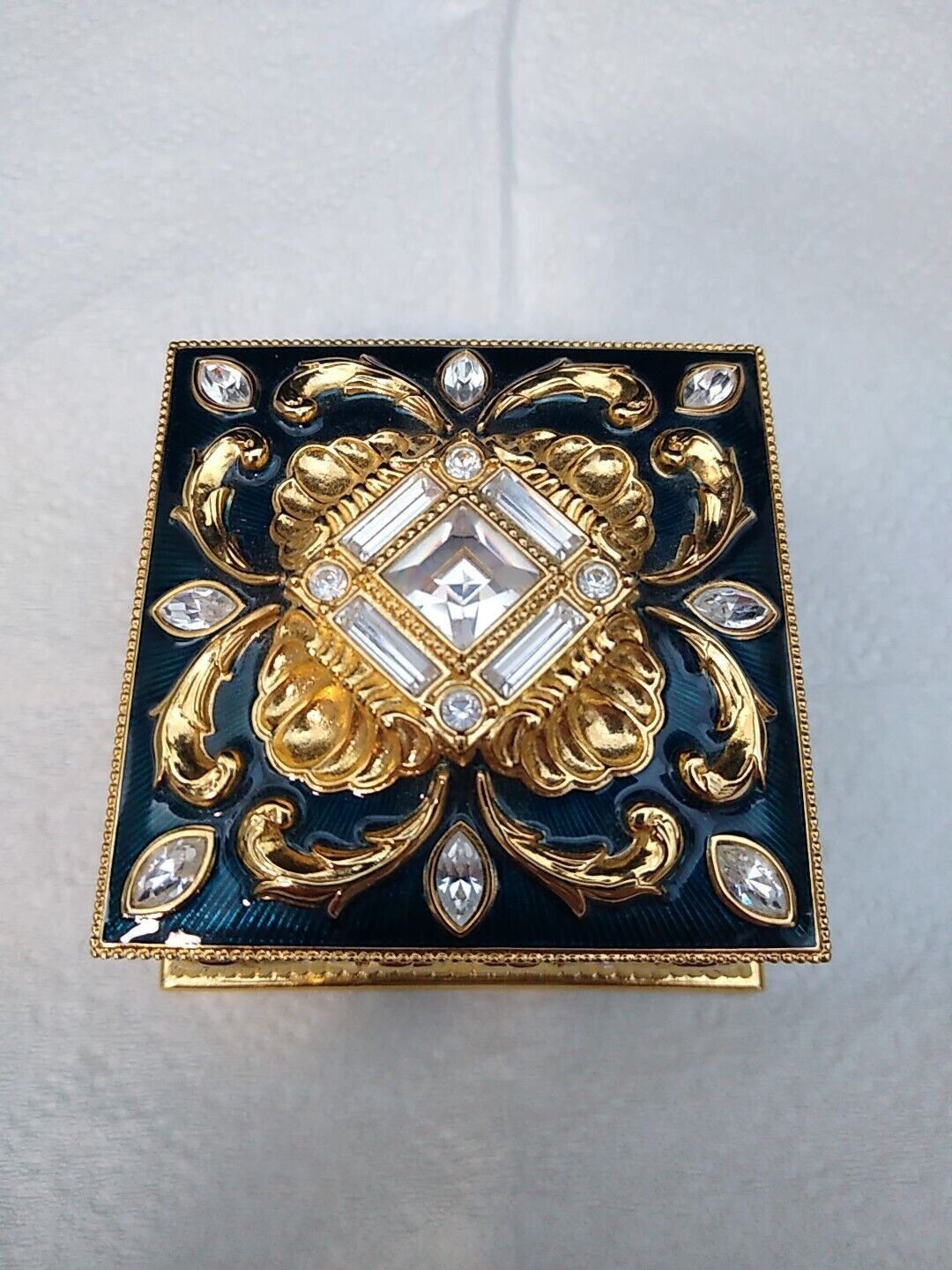 WENDY REED Caroline Trinket Box Green Enamel 22K Gold With Swarovski Crystals