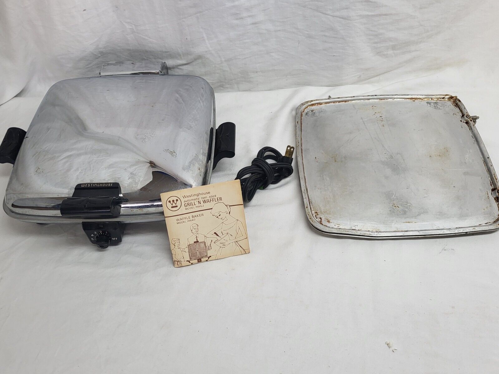 Vintage Westinghouse Waffle Maker Chrome HW40T Made in USA 1200W 115V READ