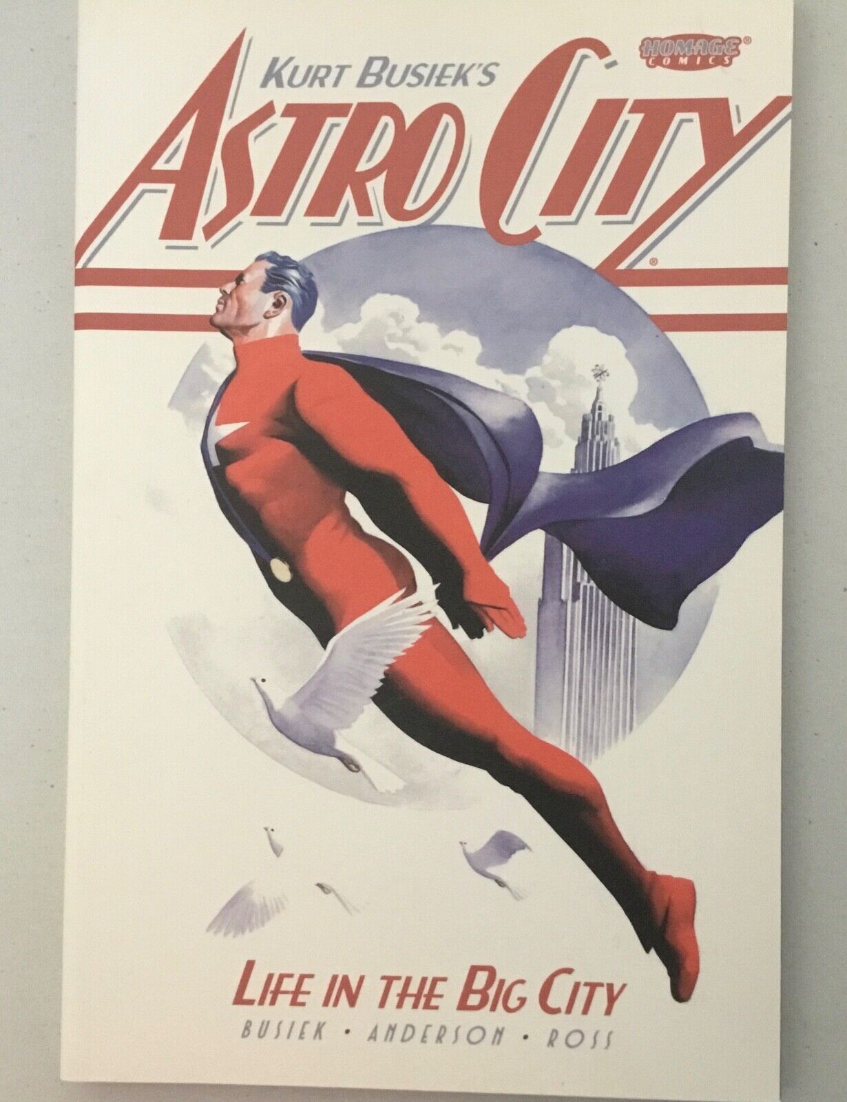 Graphic Novel: Vintage NEW Astro City