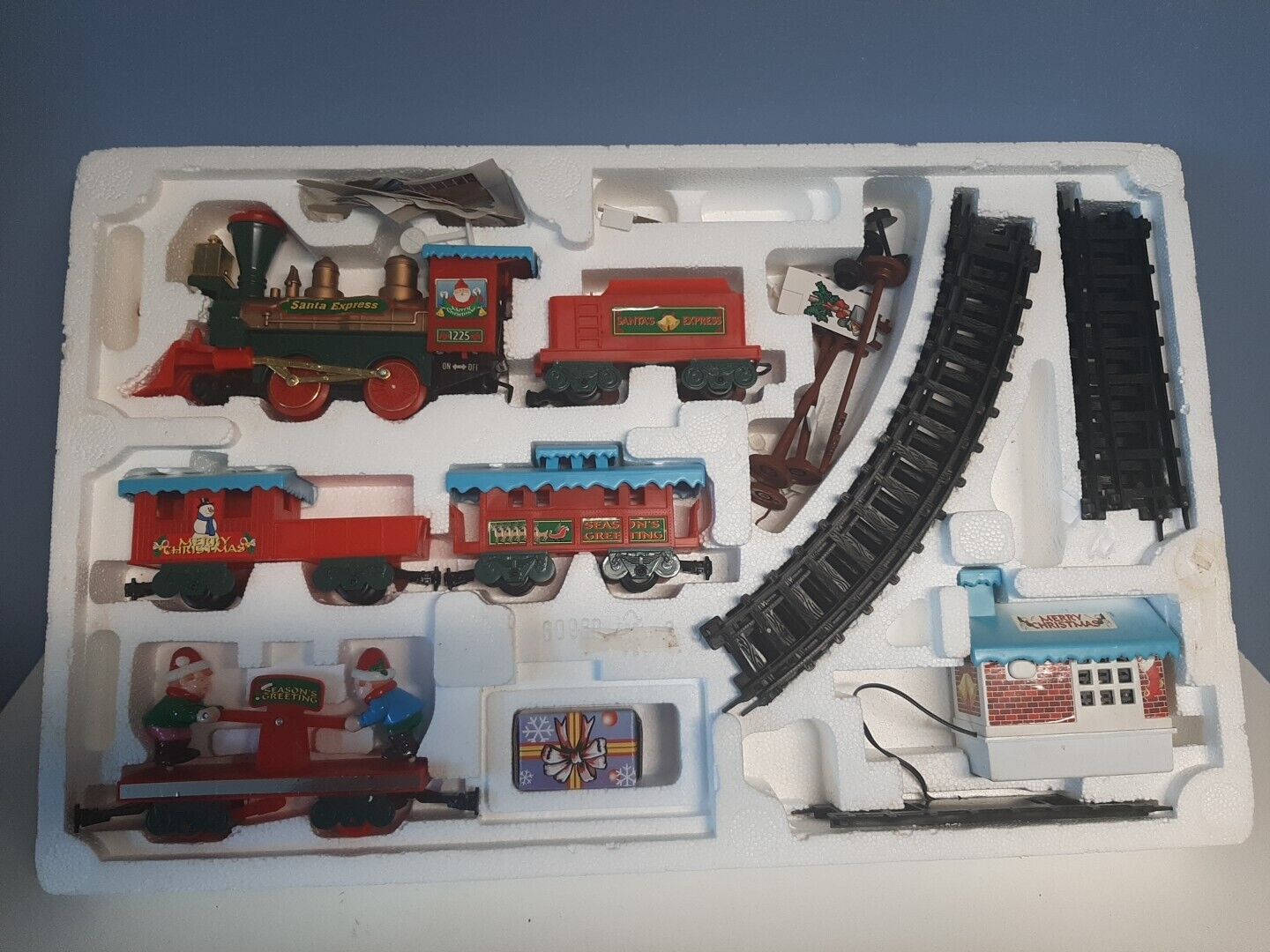Vtg Santa Express Christmas Train Set 48 Piece Set
