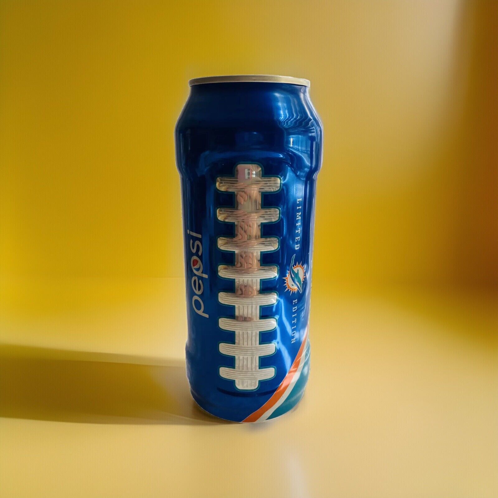 2020 Limited Edition Laces Pepsi Cola NFL, 17.4 oz Miami Dolphins UNOPENED CAN
