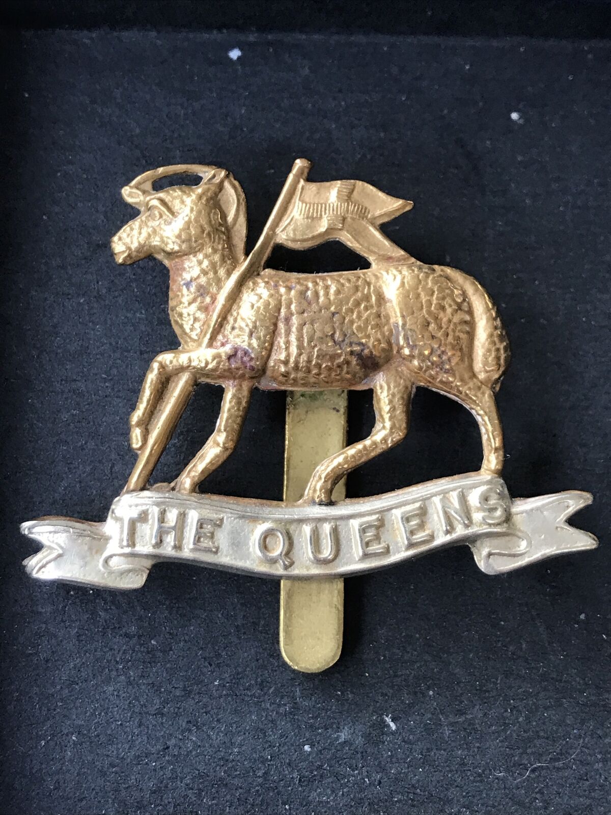 Queens Royal West Surrey Regiment Original British Army Cap Badge WW1