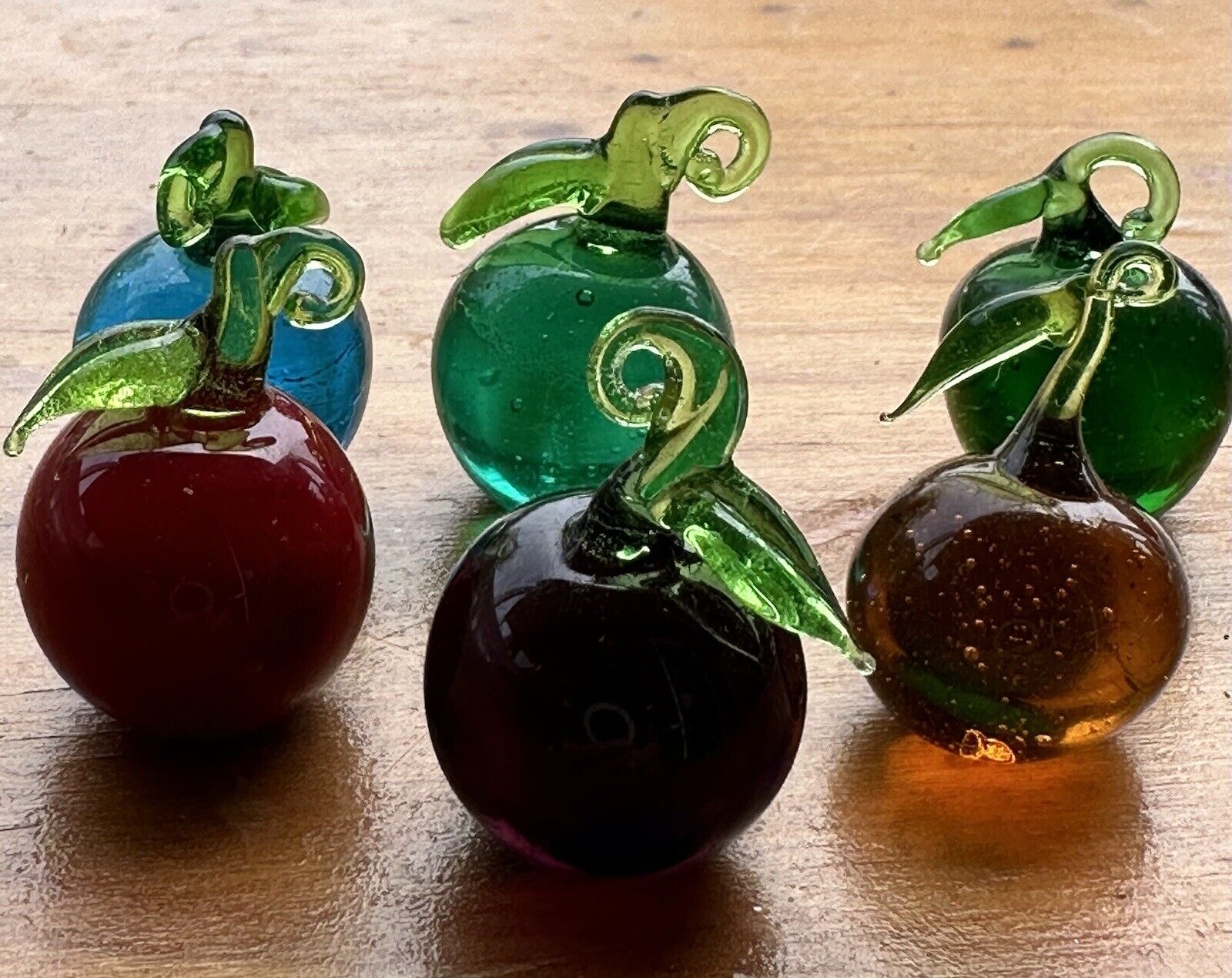 New vintage Art Glass  apples Miniature Mini Figurines Set of 6