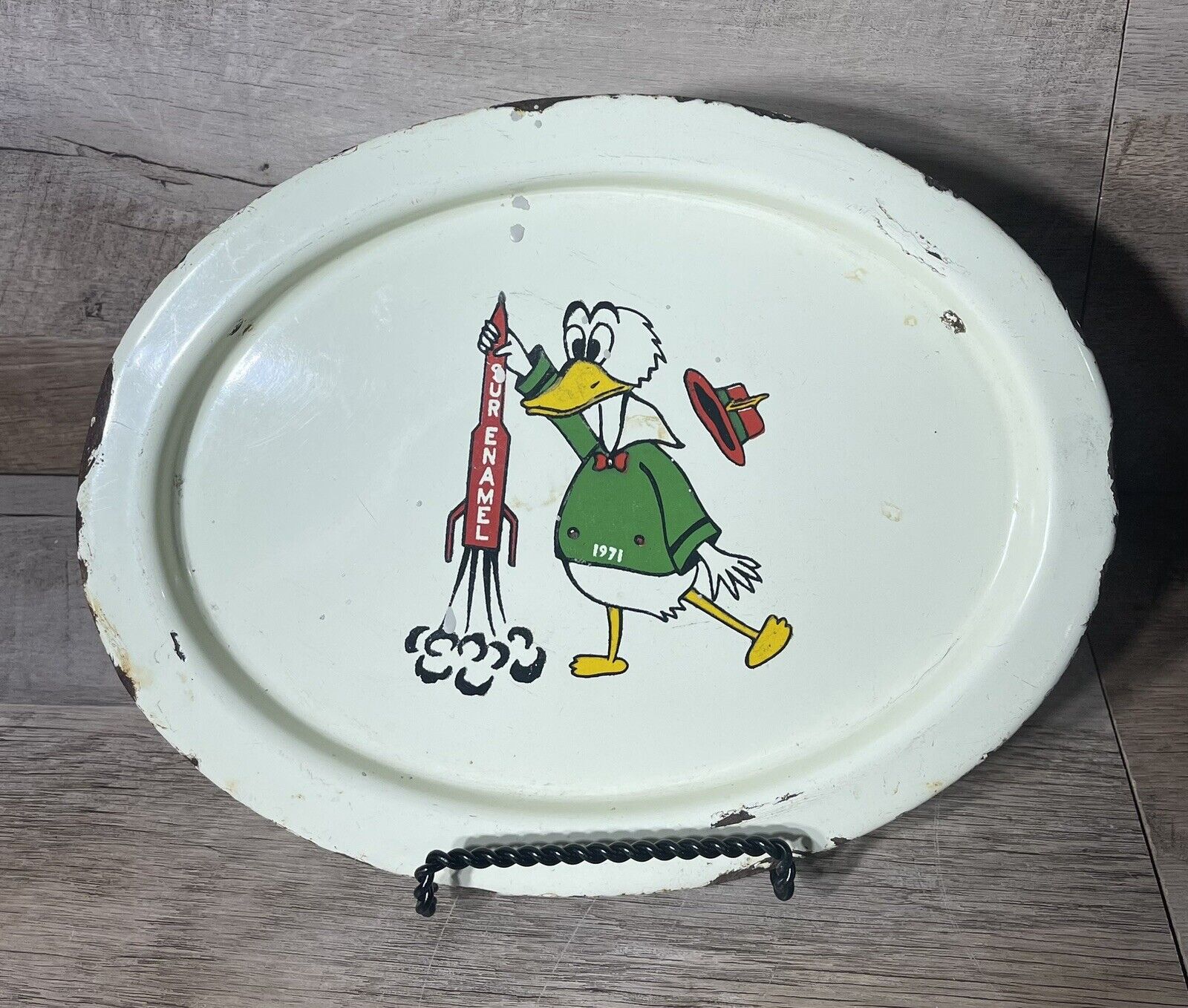 1971 Vintage Donald Duck Holding Rocket Sur Porcelain Enamel Sign Tray