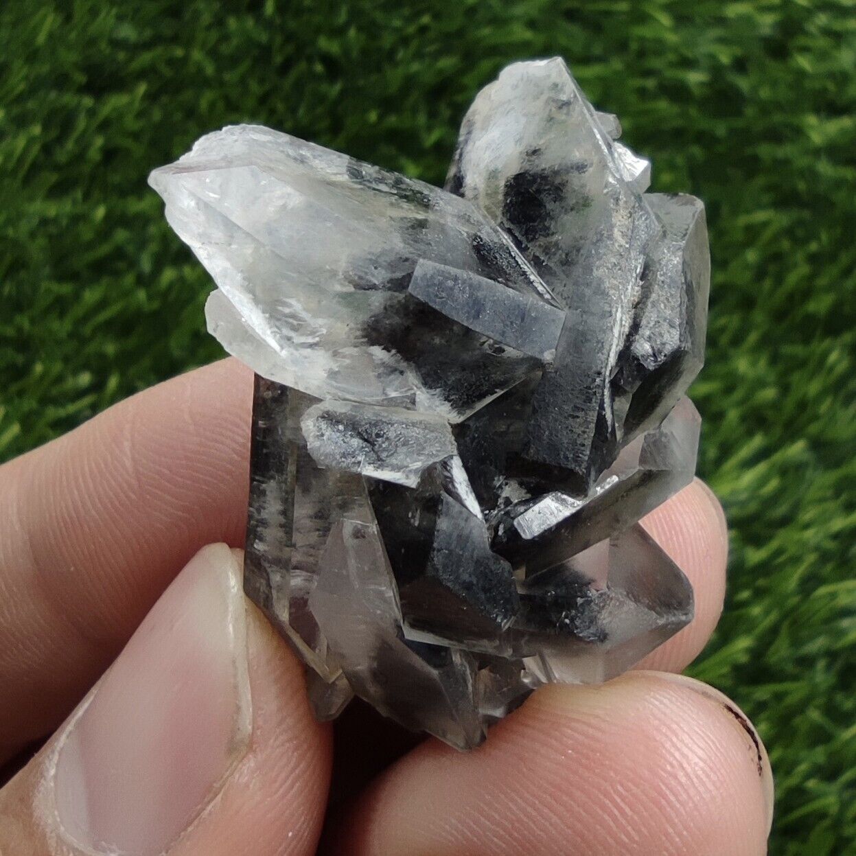 Natural Aesthetic Brookite Included Quartz Crystal With Interconnected Structure