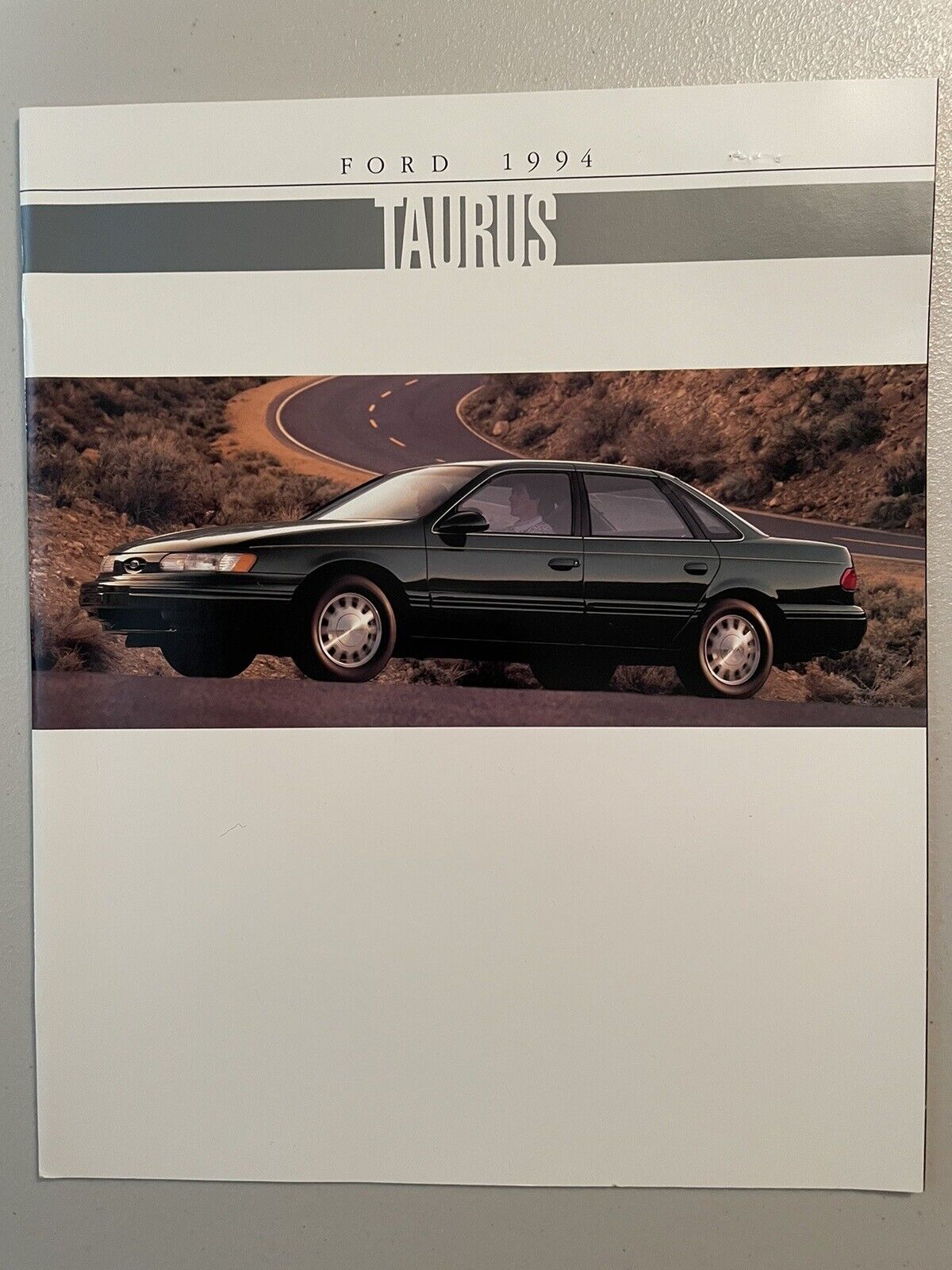 1994 Ford Taurus Sales Brochure 22 Pages Glossy