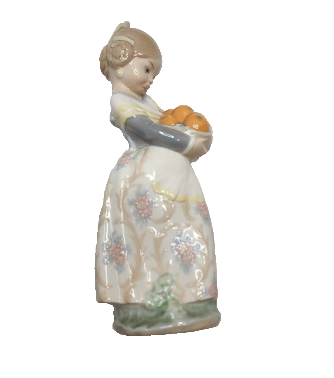 Lladro Porcelain #4841 \'Valencian Girl\' Spanish Girl w Oranges Figurine 7\