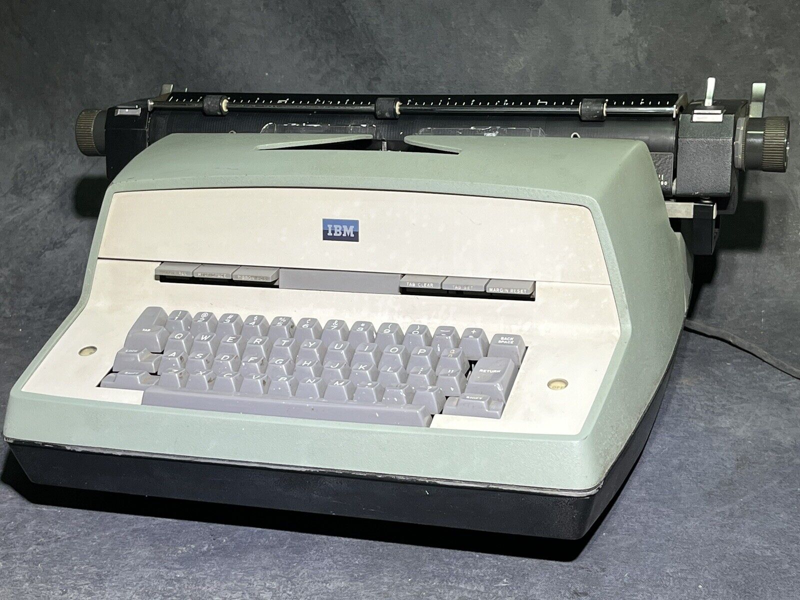 Vintage IBM Model 12 ELECTRIC TYPEWRITER Works MINT Green Office Equipment