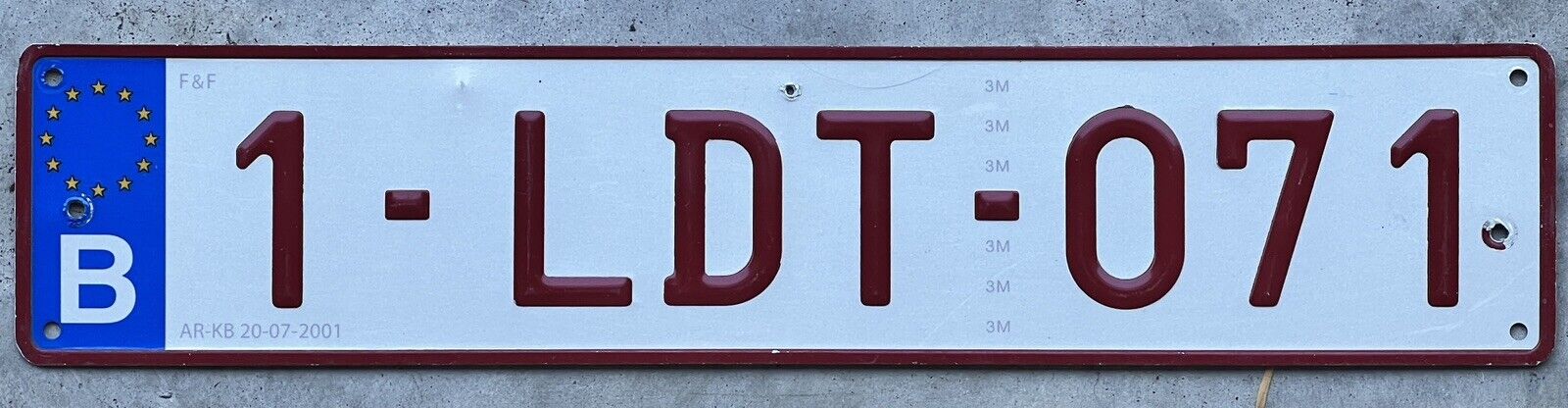 BELGIUM UNUSED LICENSE PLATE RED LETTERS ON WHITE #1LDT071