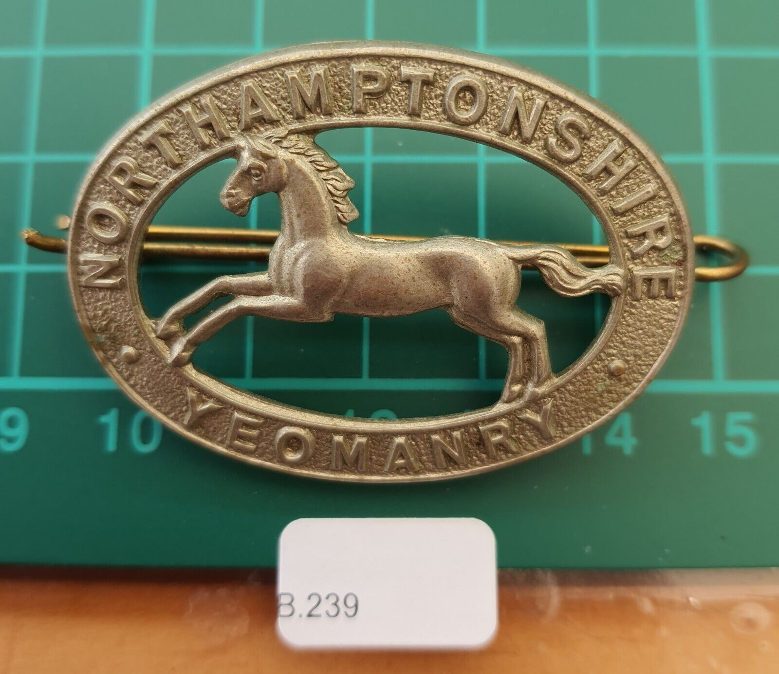Original Cap Badge:eb239) Northamptonshire Yeomanry White Metal