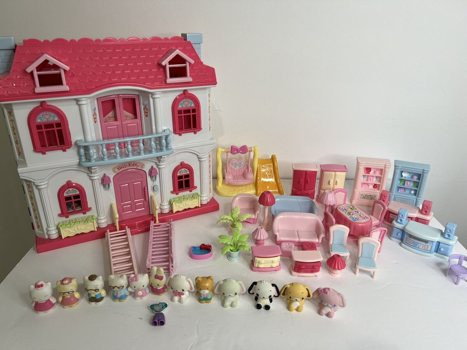 Vintage Sanrio Sugar Bunnies Hello Kitty Dollhouse Furniture Pink Figures Rare