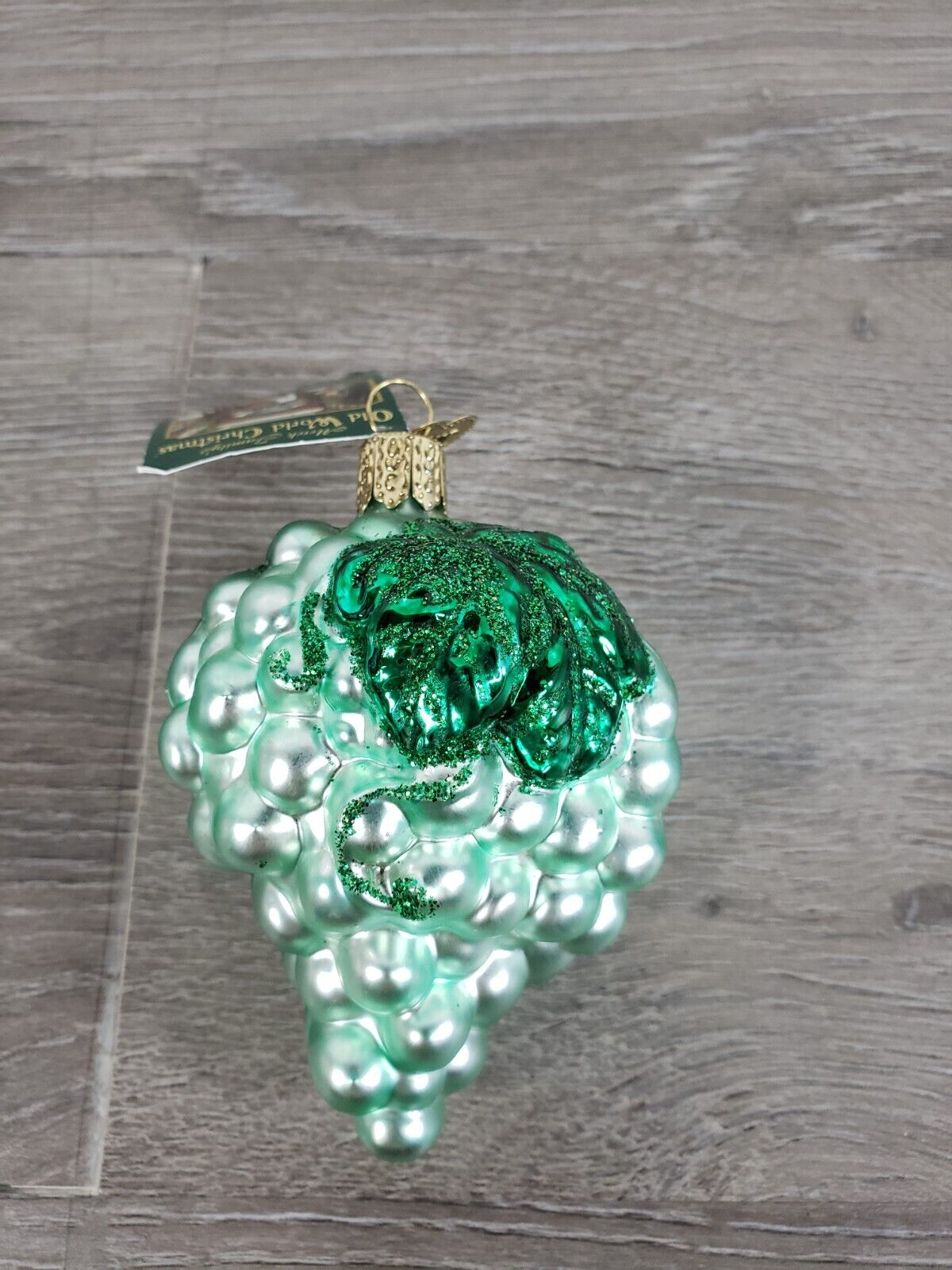 NWT Old World Christmas GLASS GRAPE Ornament  GREEN GRAPES 3.5 INCHES