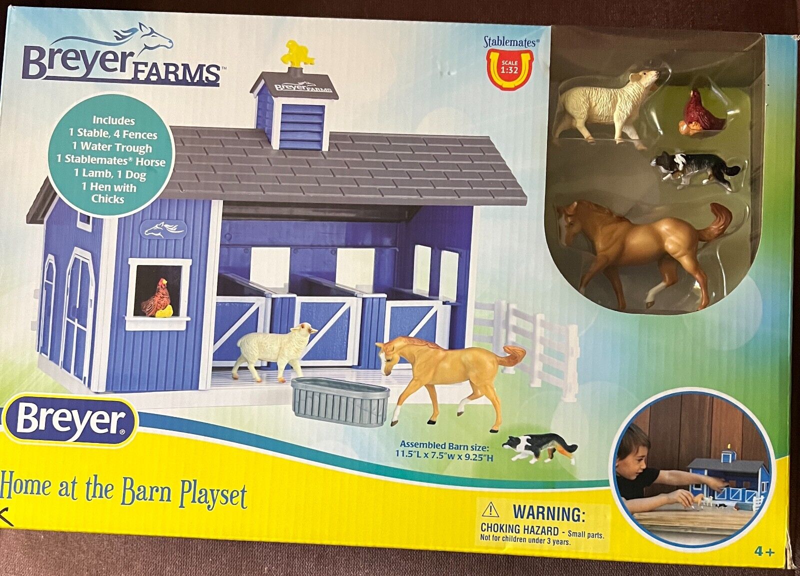 BREYER Horse  Farms Home at the Barn Playset ~ 10 Pieces Complete # 59241