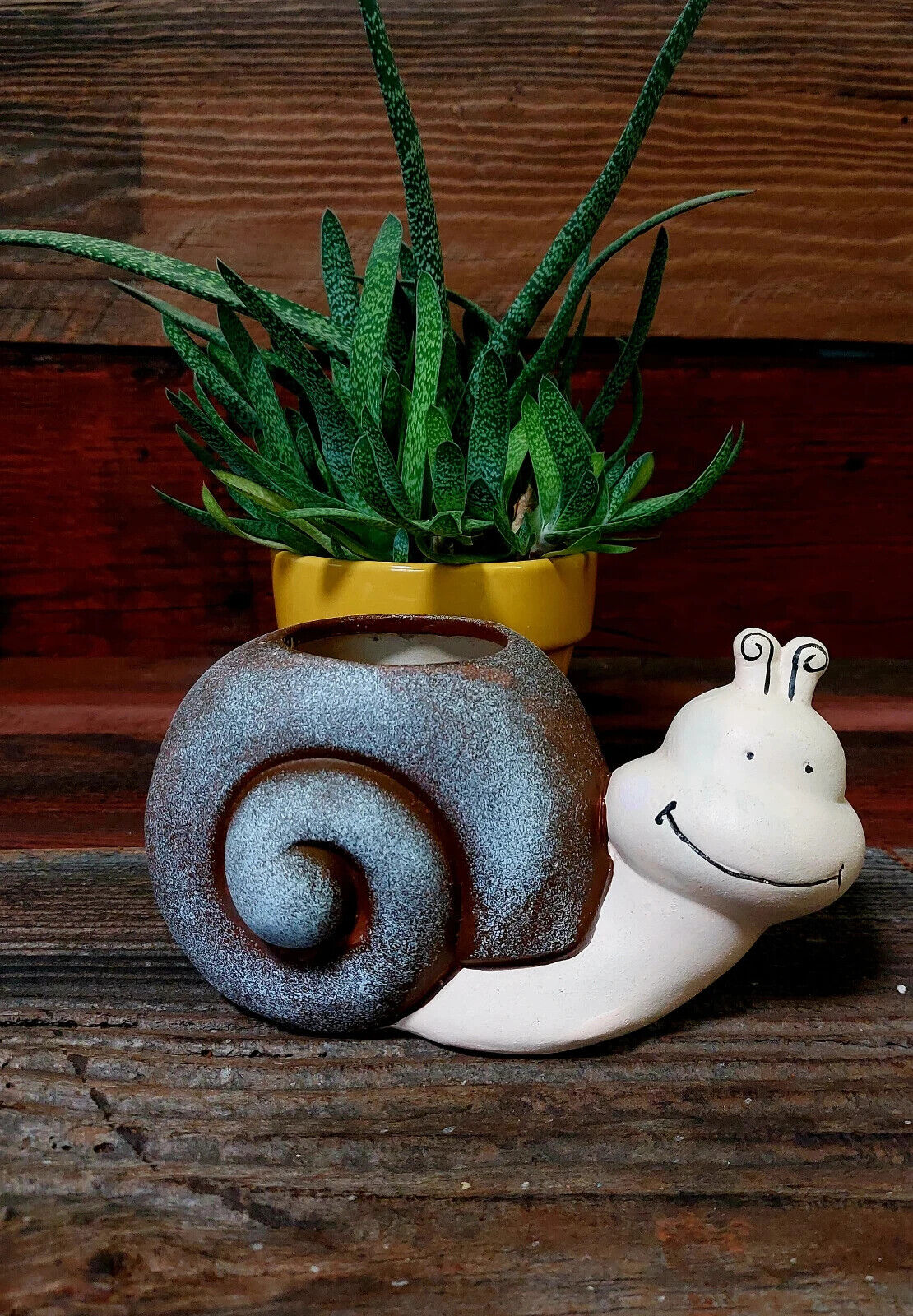 Vintage Bloom-Rite snail planter
