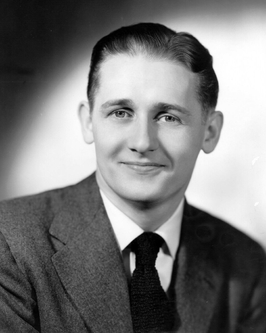 ACTOR ALAN YOUNG - 8X10 PUBLICITY PHOTO (ZY-113)