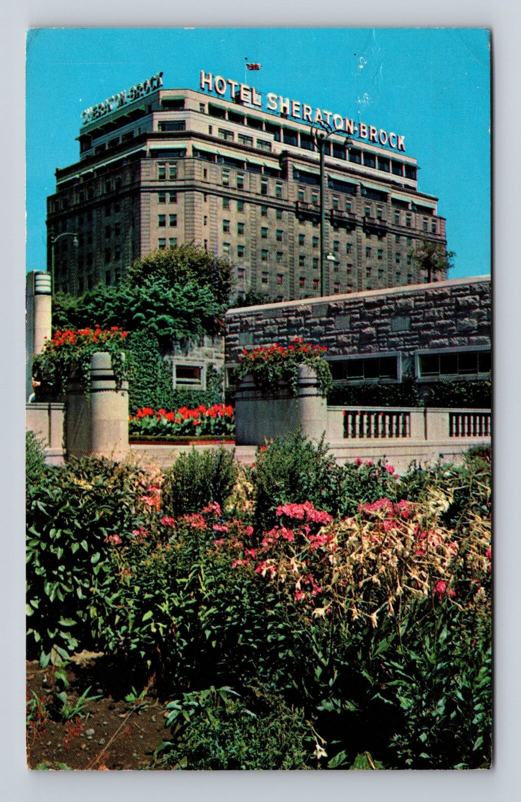 Niagara Falls Ontario- Canada, Sheraton-Brock Hotel, Vintage c1967 Postcard