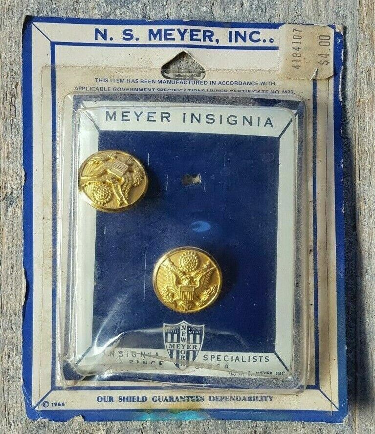 NS Meyer Inc Vintage Insignia Specialists Gold Uniform Buttons US Coat Of Arms