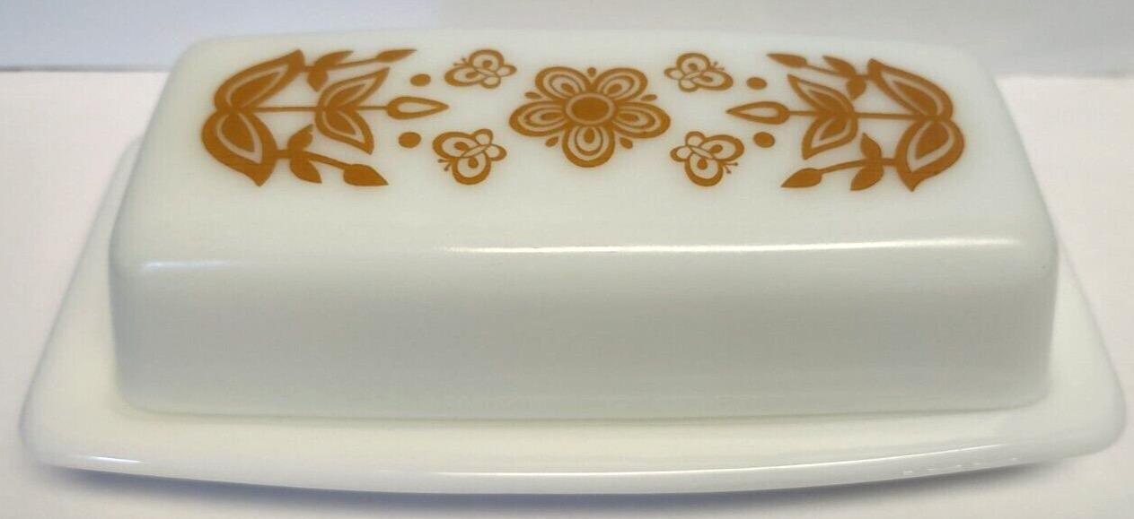Vintage Pyrex Butterfly Gold Butter Dish Yellow Mid-Century MCM EUC